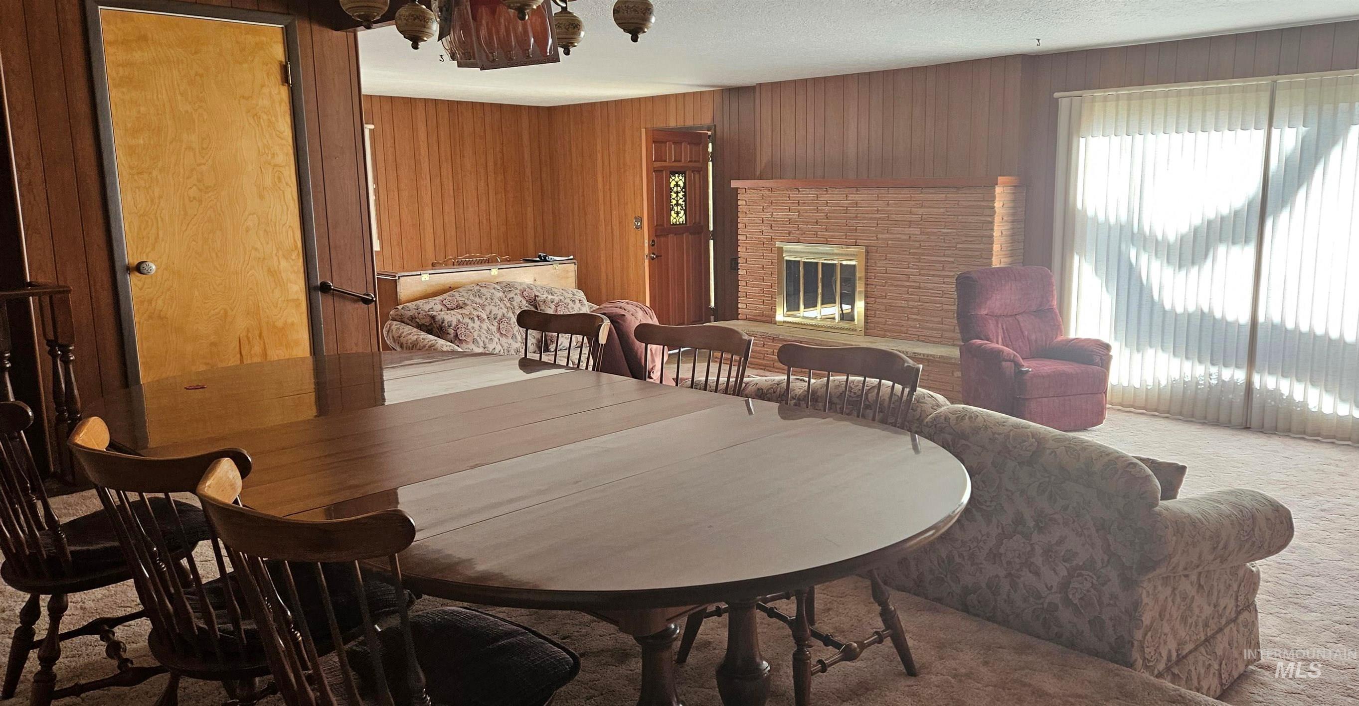 268 Heyburn Ave W Property Photo 8