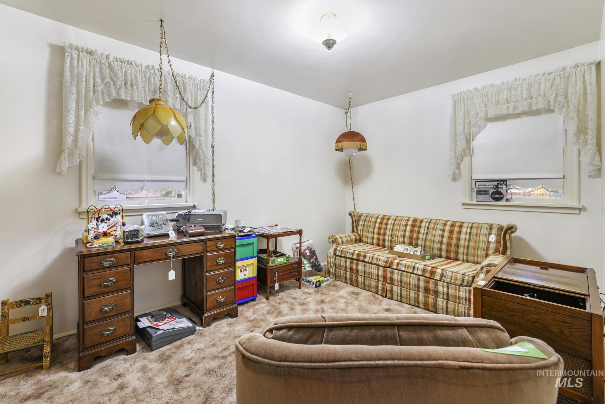 268 Heyburn Ave W Property Photo 17