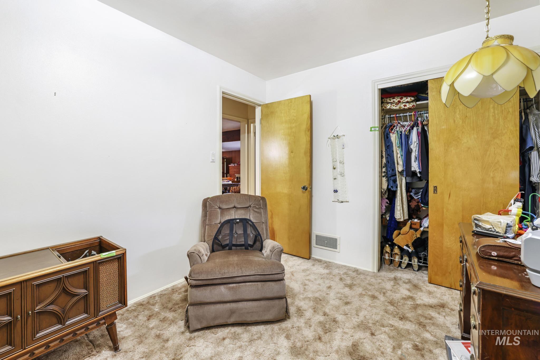 268 Heyburn Ave W Property Photo 18
