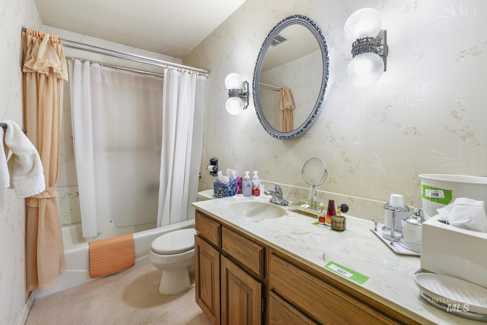 268 Heyburn Ave W Property Photo 20