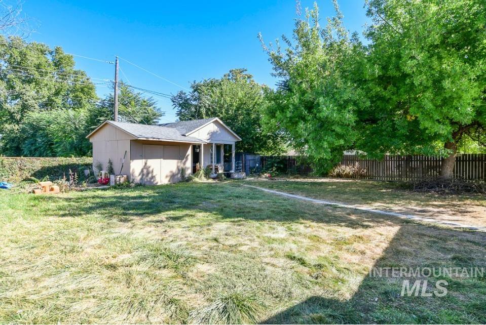 219 Rudolph St. Property Photo 2