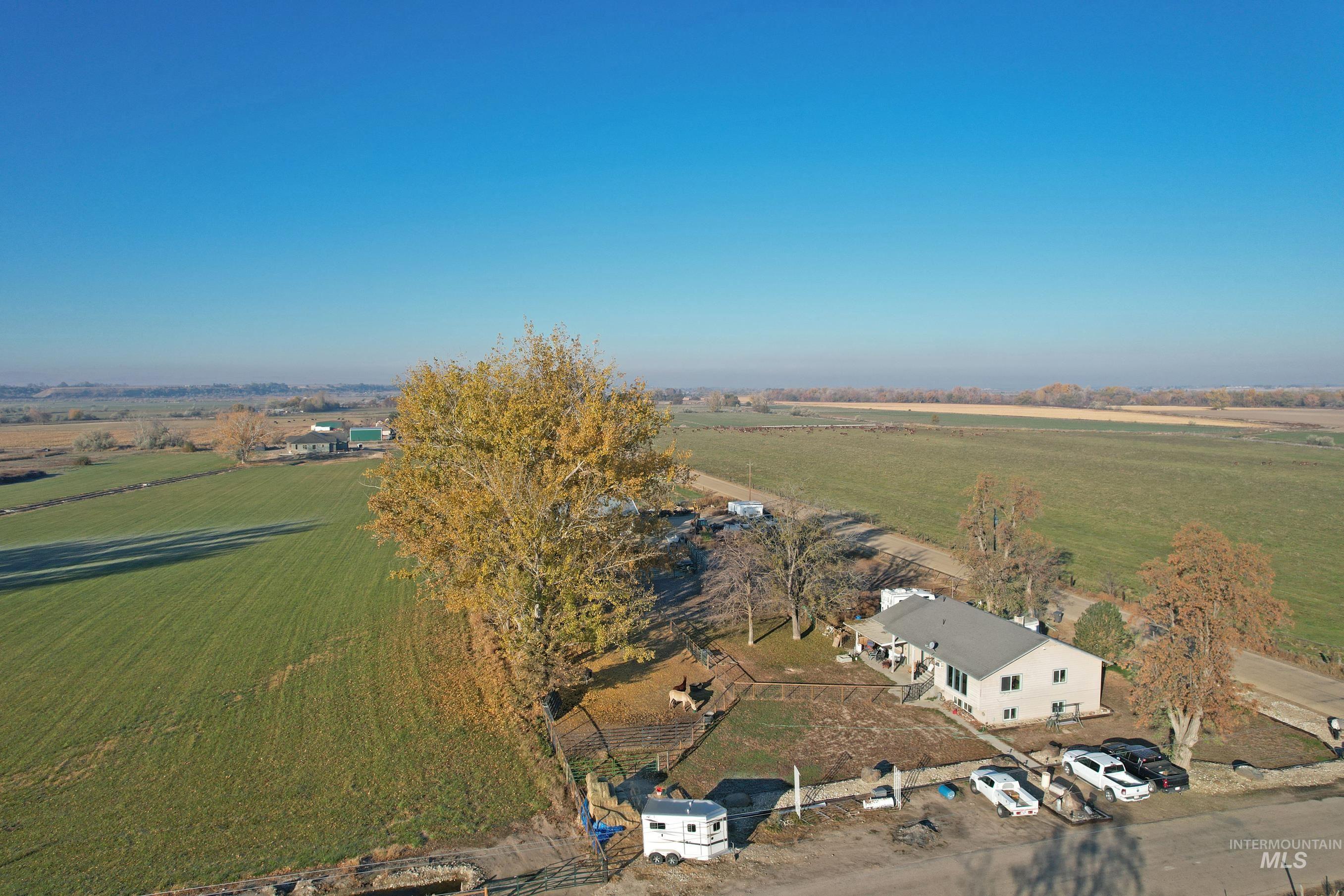 23983 Centerpoint Rd Property Photo 8