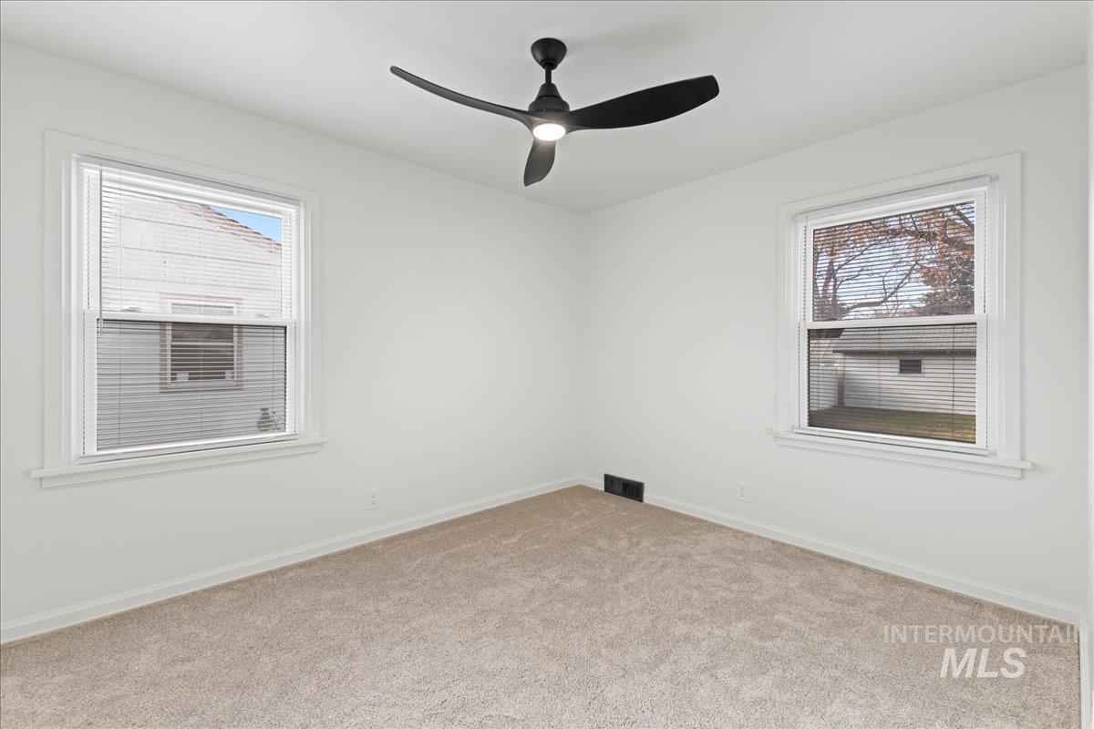 1911 S Euclid Ave Property Photo 11