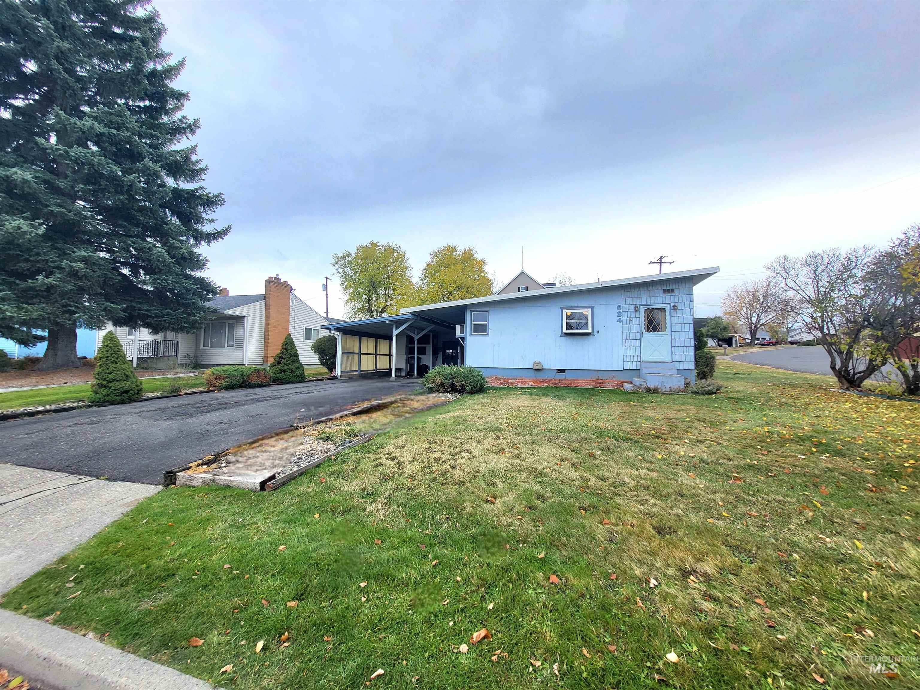 624 Lincoln Avenue Property Photo 3