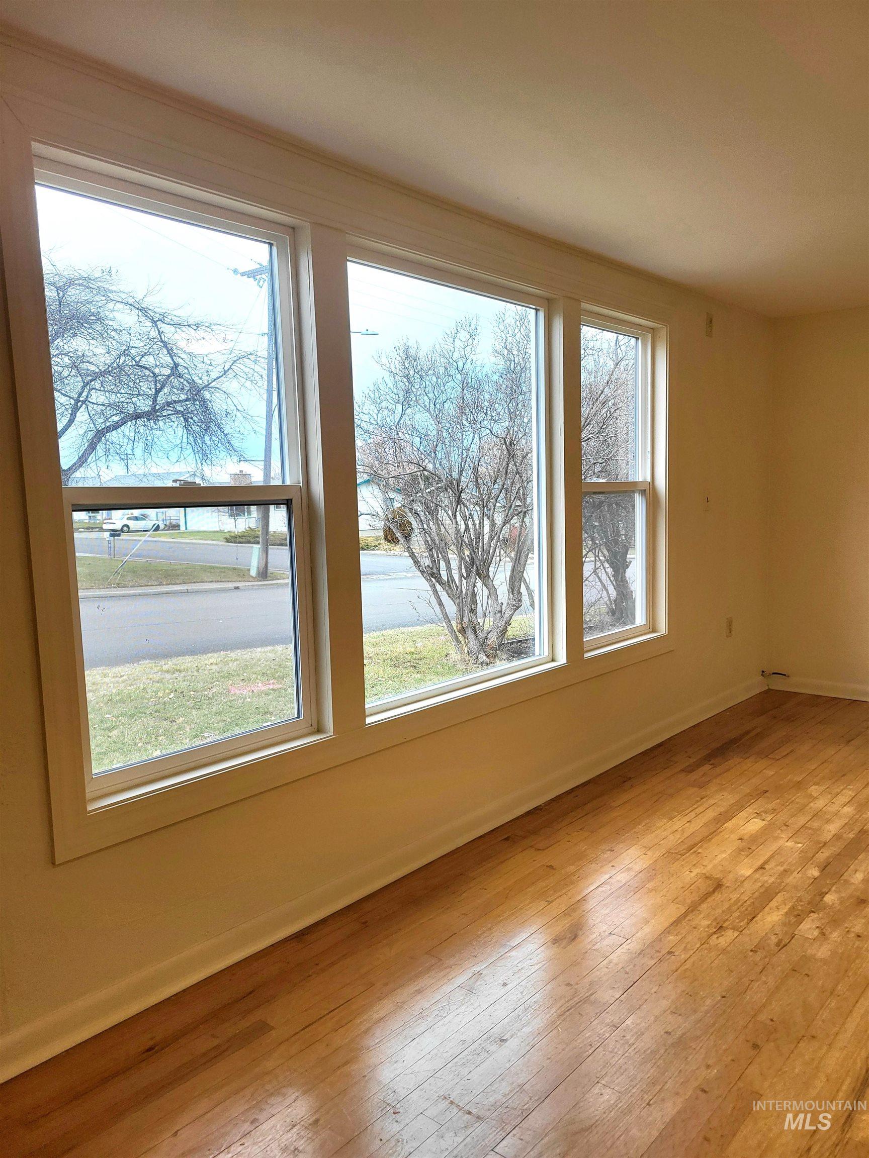 624 Lincoln Avenue Property Photo 11