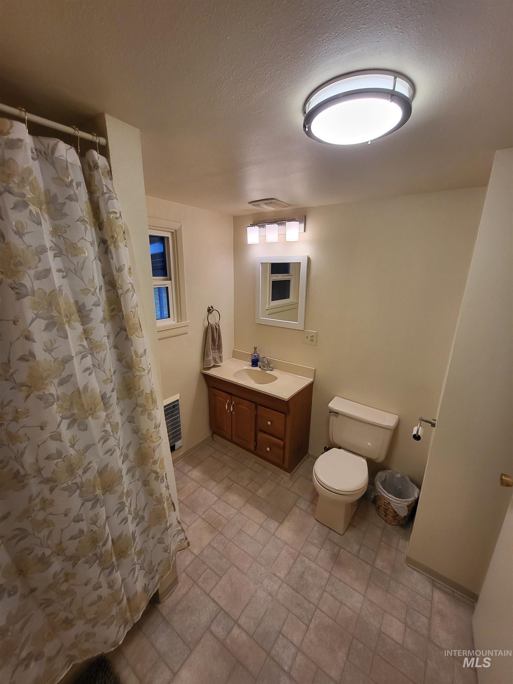 624 Lincoln Avenue Property Photo 15