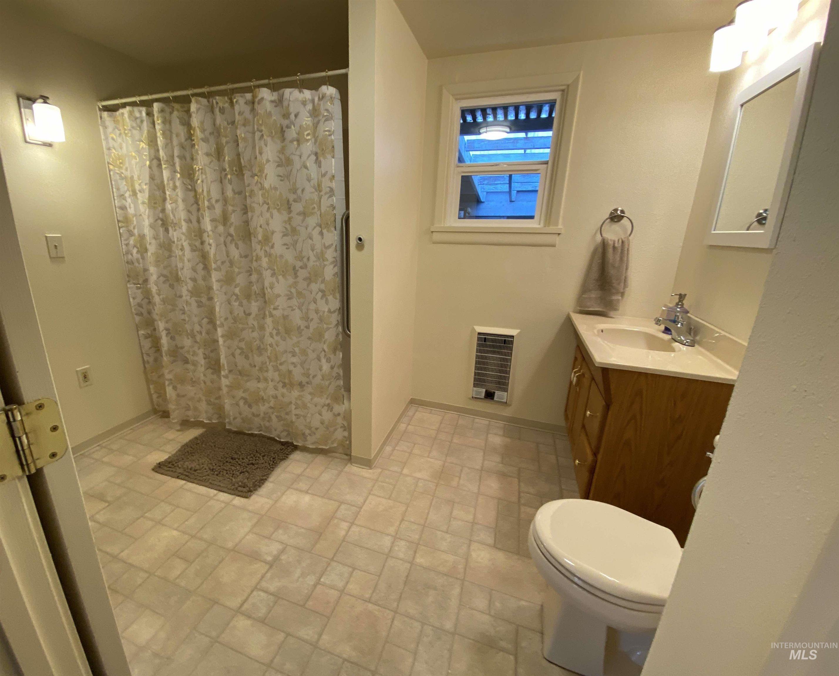 624 Lincoln Avenue Property Photo 17