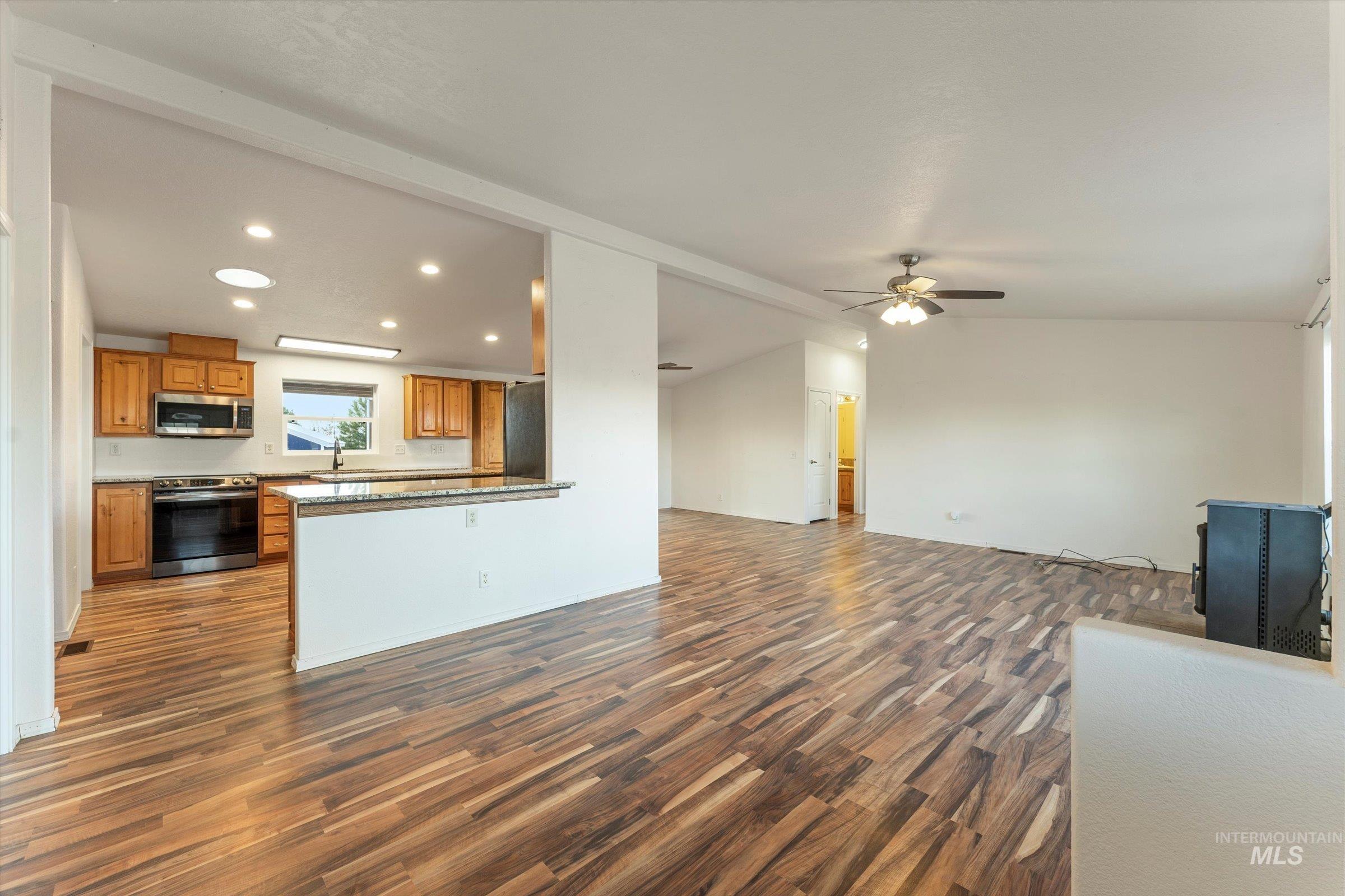 19345 N Del Norte Pl Property Photo 4