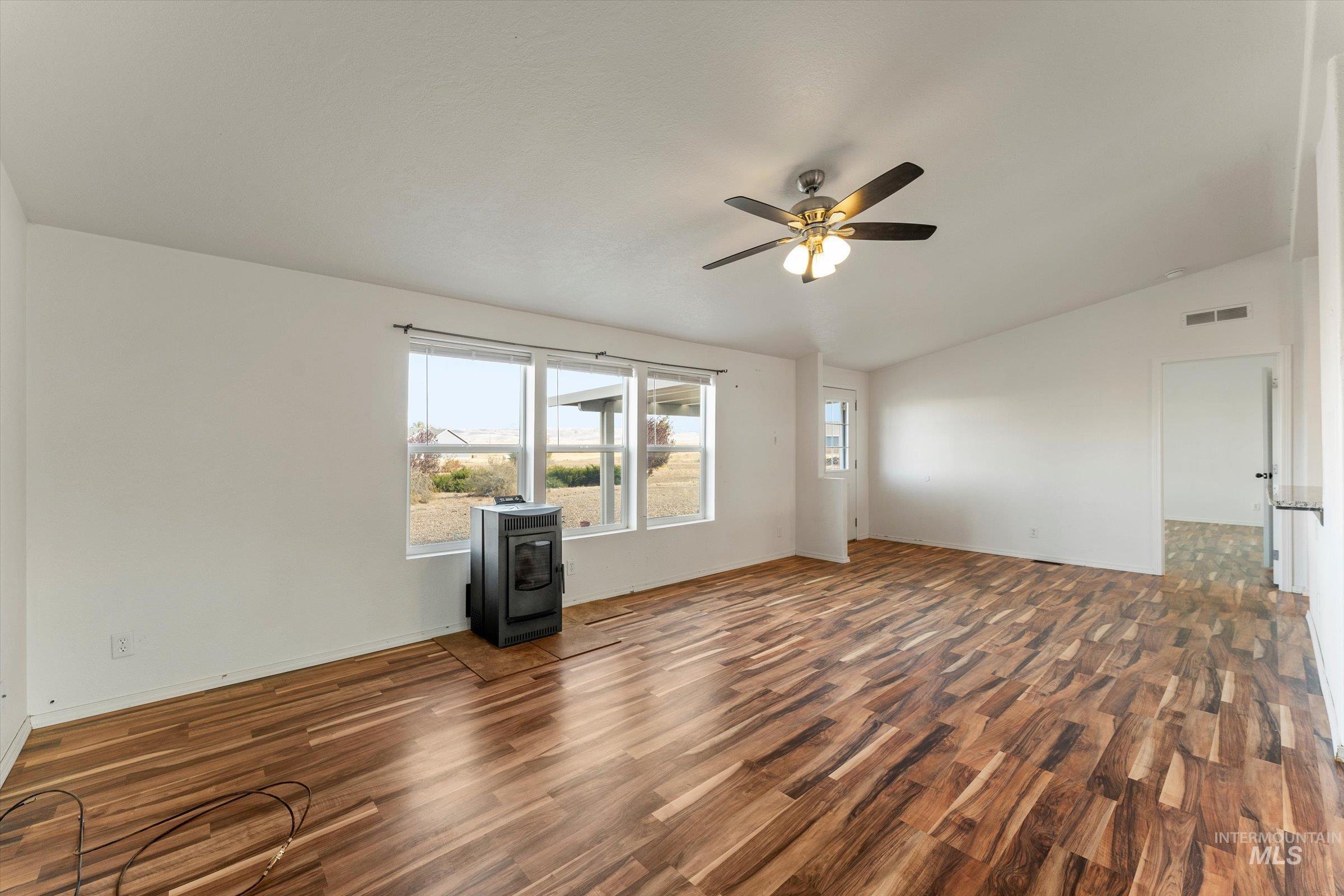 19345 N Del Norte Pl Property Photo 7