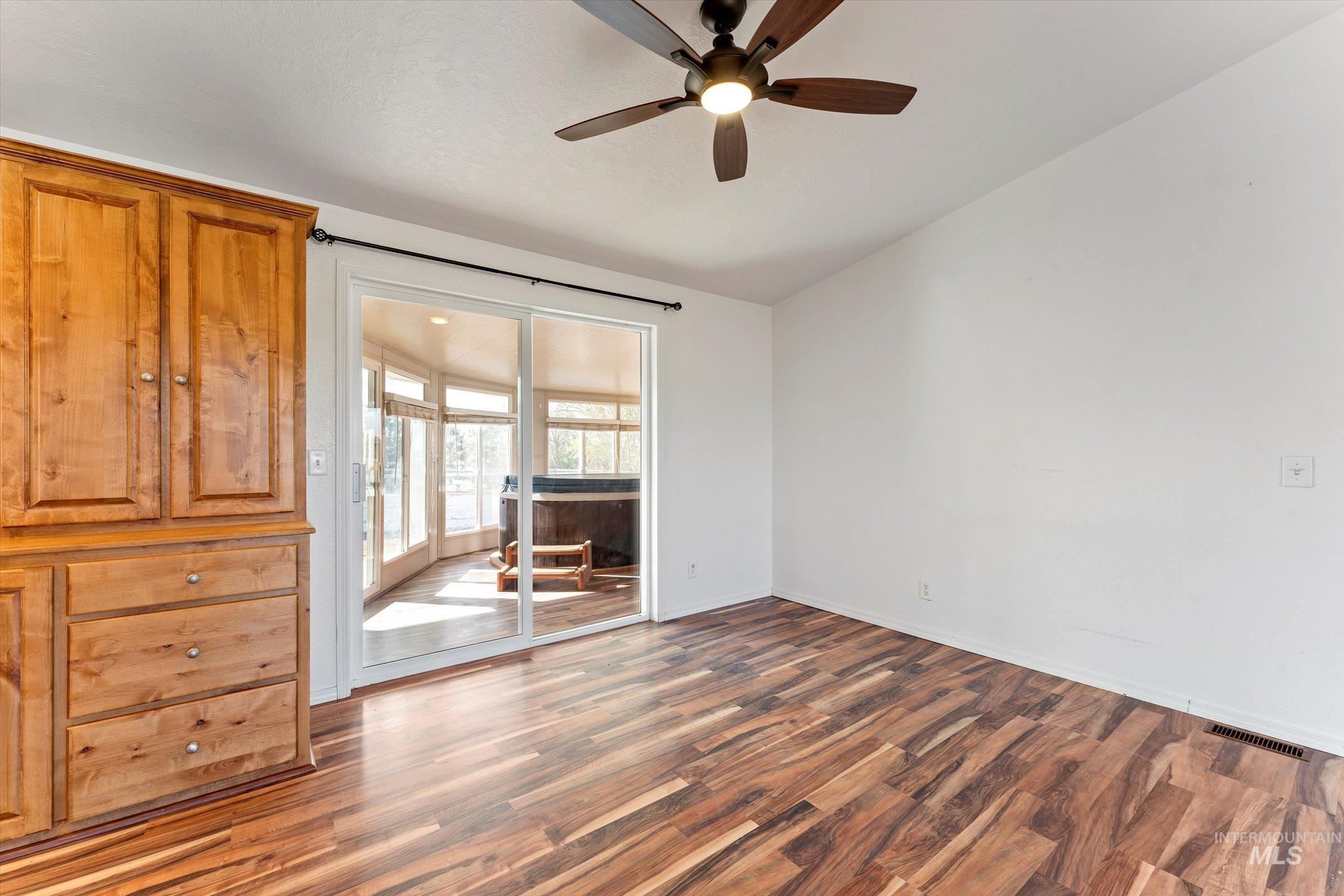 19345 N Del Norte Pl Property Photo 14