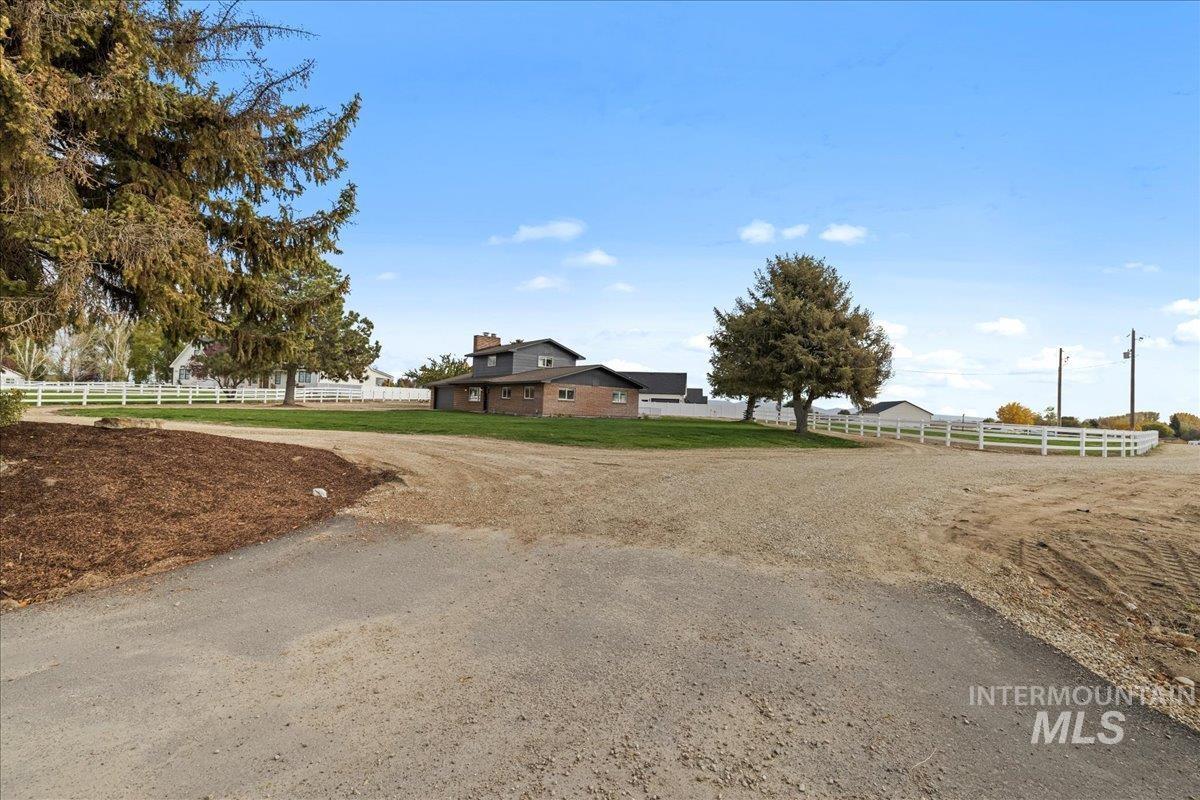13984 Raptor Ln Property Photo 5