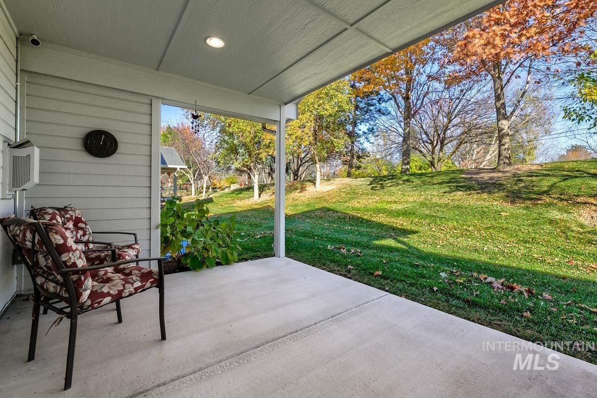 761 N Eagle Road Property Photo 31