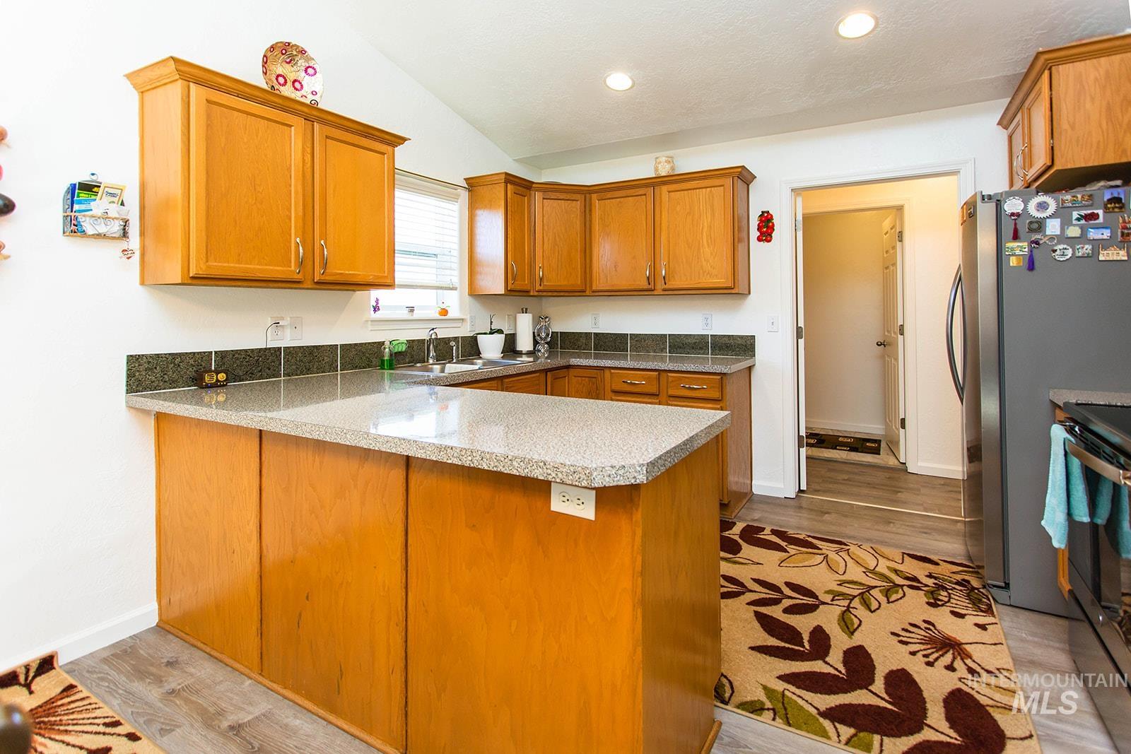 1175 Caswell Ave W Property Photo 12