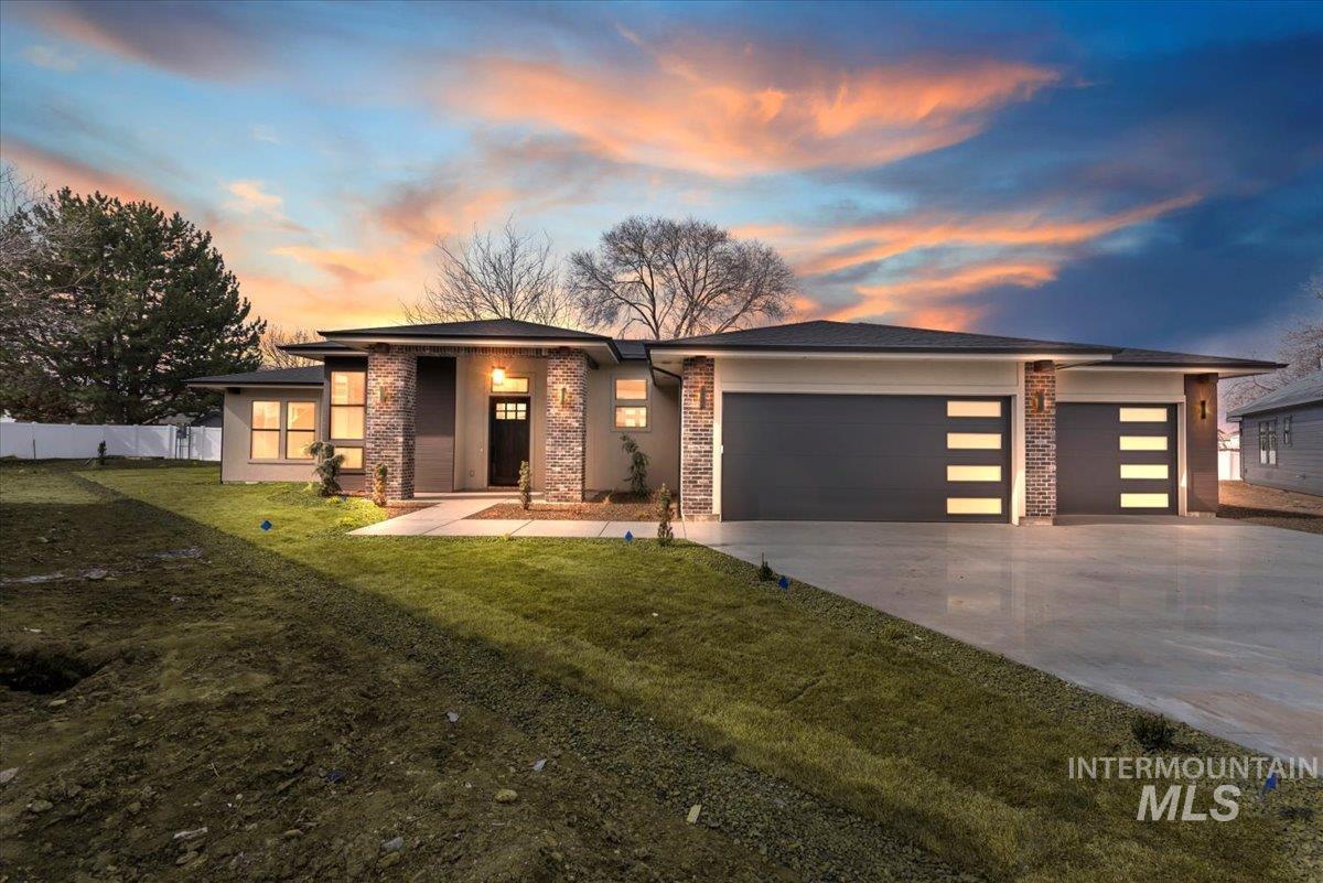 8475 W Mediterranean Ct. Property Photo 1