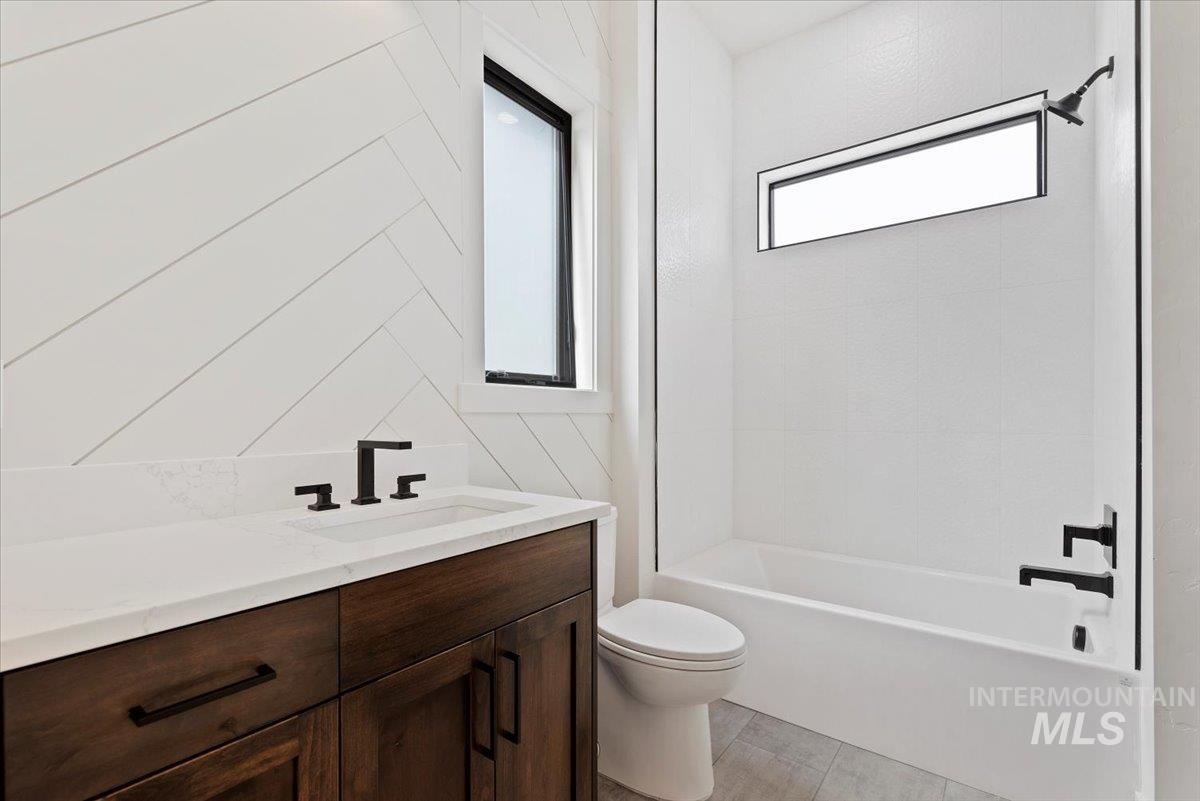 8475 W Mediterranean Ct. Property Photo 27