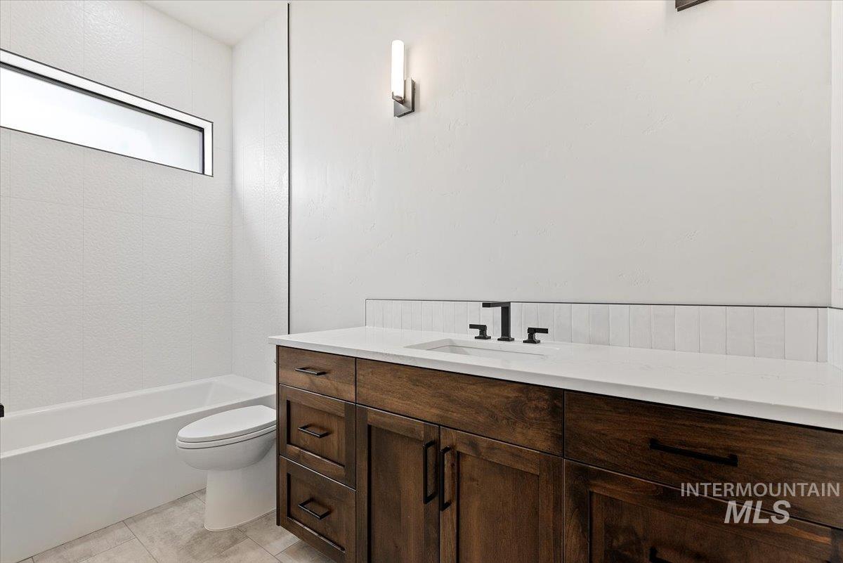 8475 W Mediterranean Ct. Property Photo 29