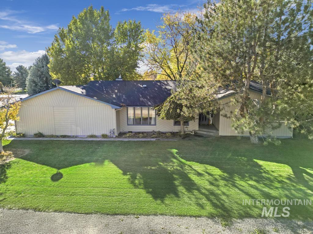247 Edwards Dr Property Photo 2