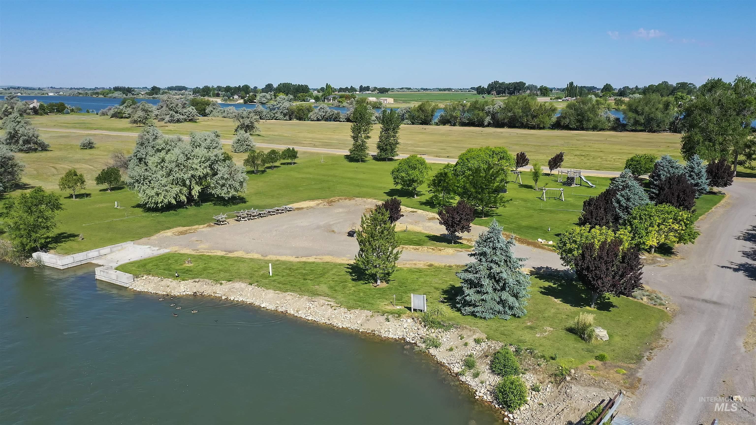 Lot 4 Island Court Property Photo 12