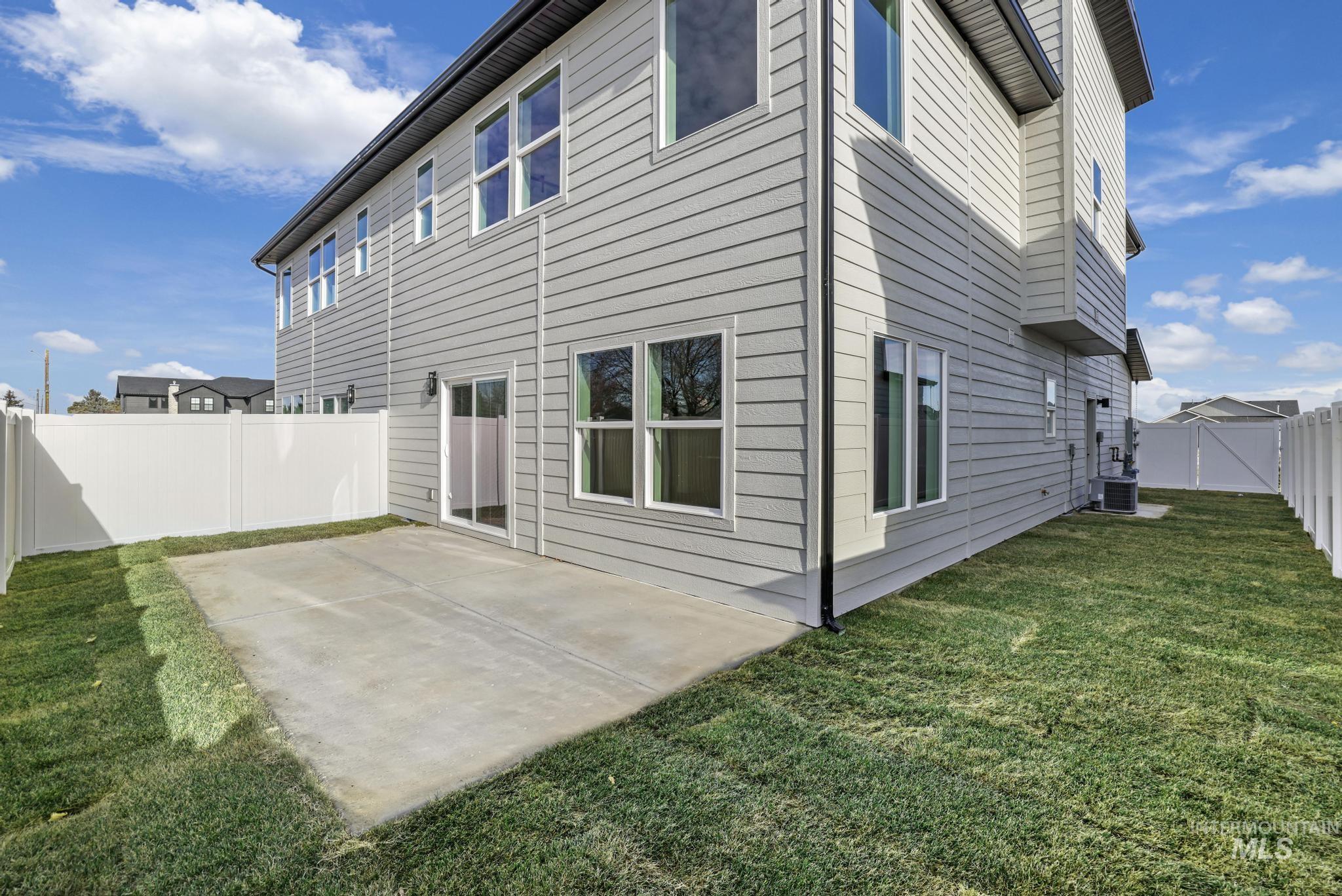 622/624 Cheri Ct. Property Photo 3