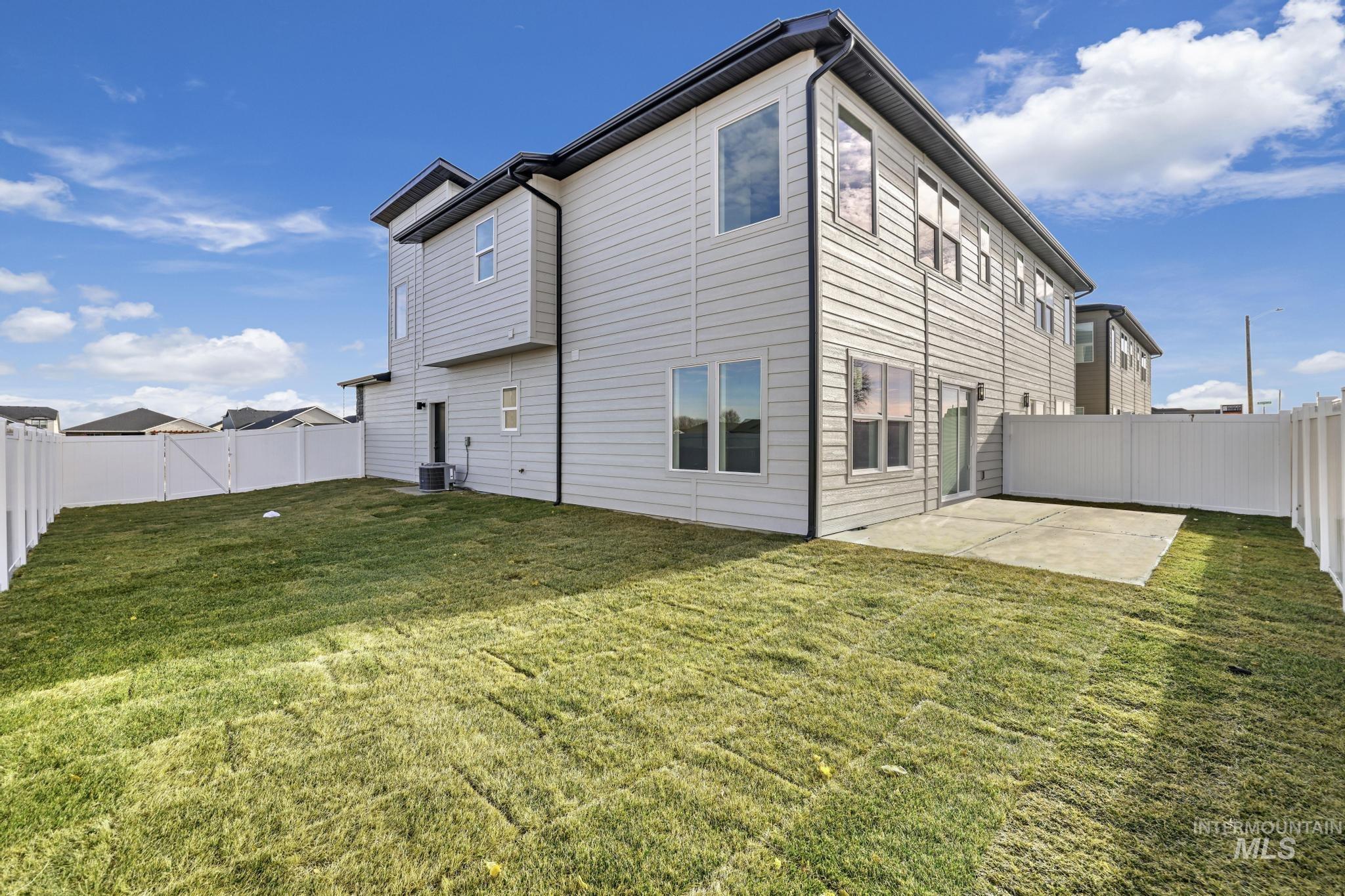 622/624 Cheri Ct. Property Photo 4