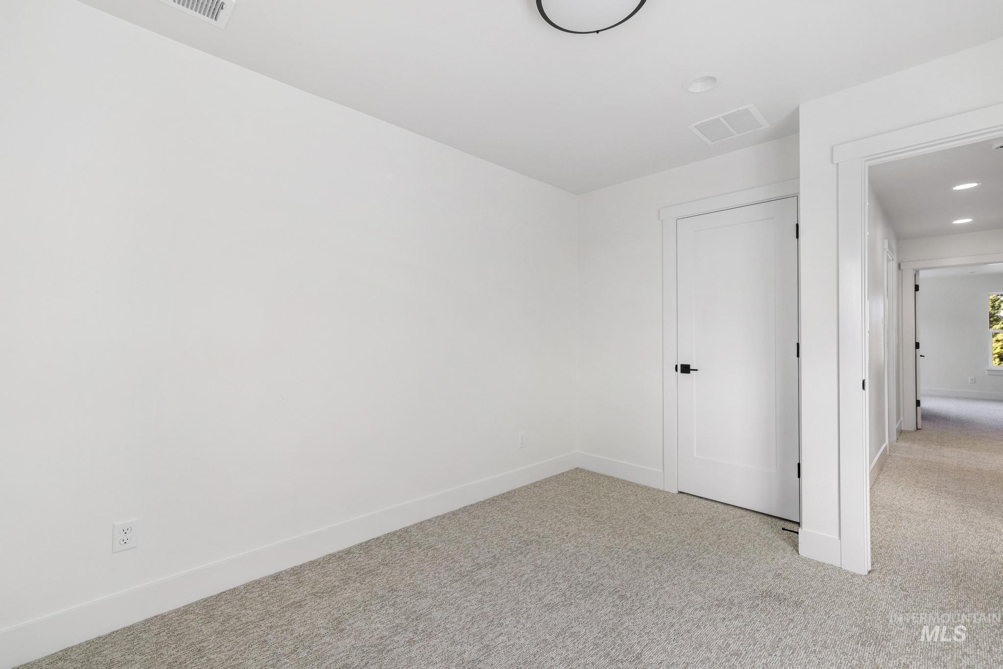 622/624 Cheri Ct. Property Photo 46