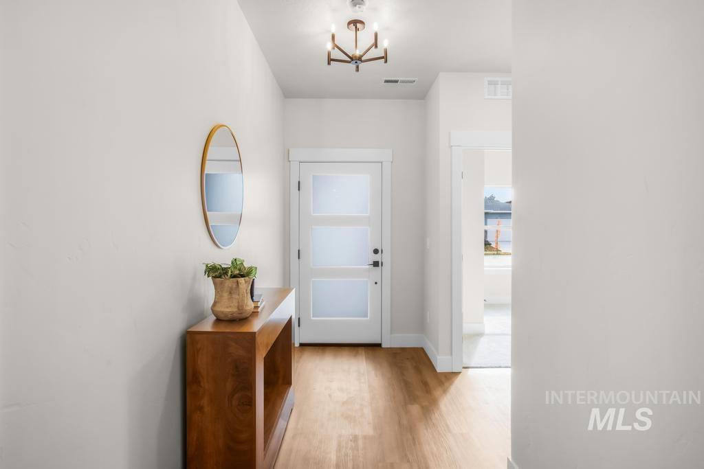 1792 E Grayson Street Property Photo 2