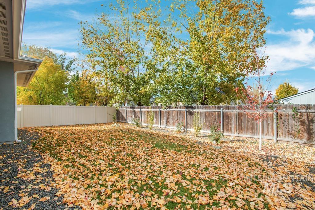 1792 E Grayson Street Property Photo 38