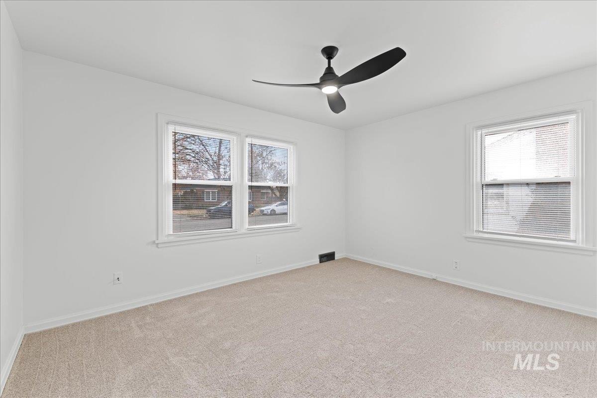 1911 S Euclid Ave Property Photo 12