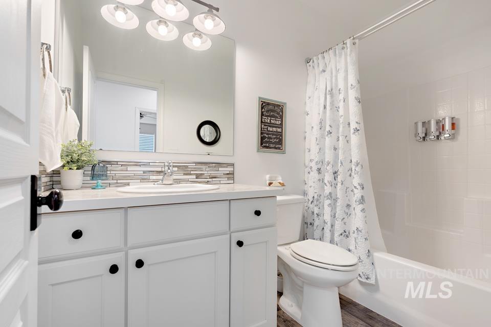 912 Donna Court Property Photo 17