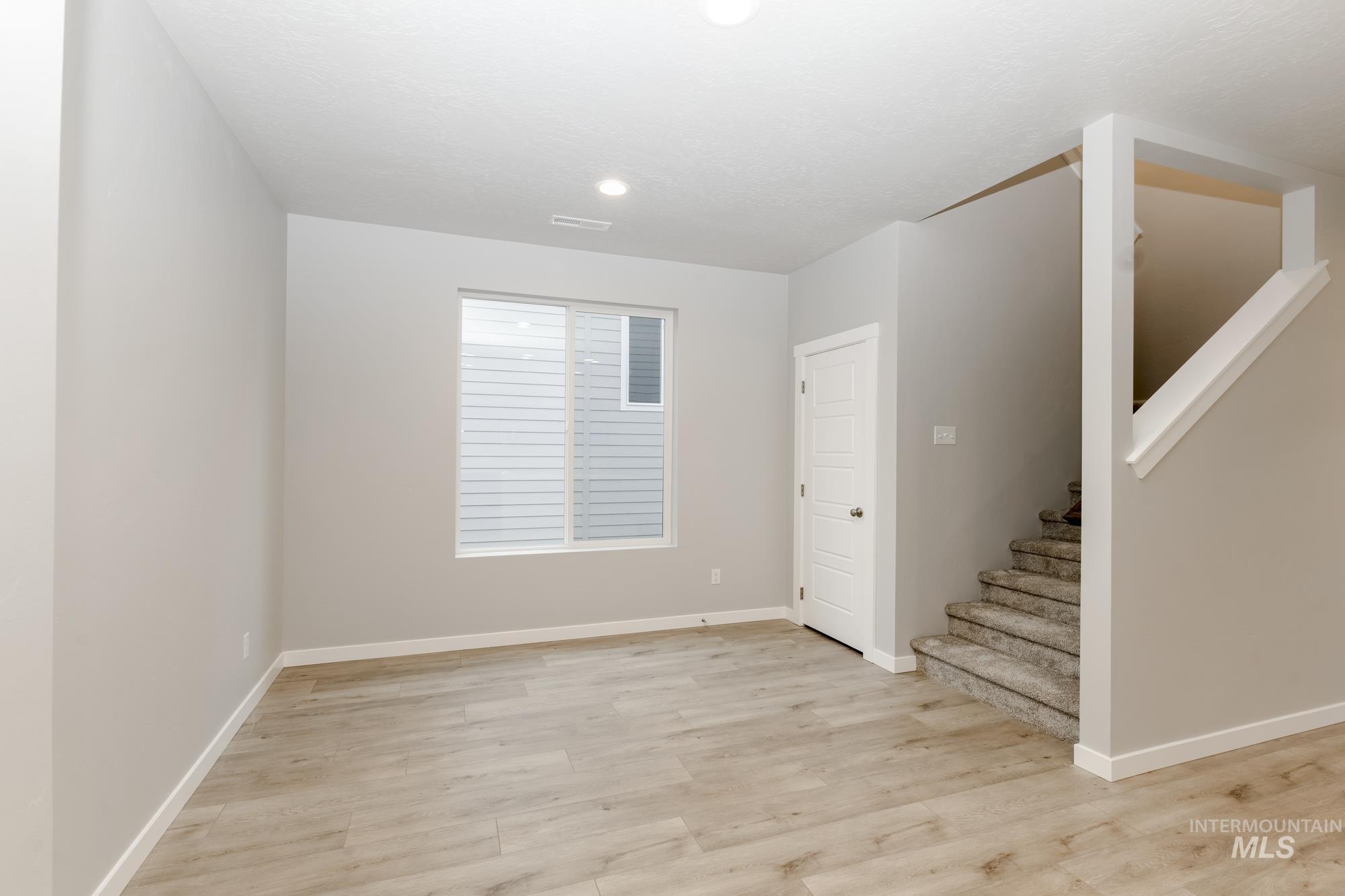 3612 W Meadowpine St Property Photo 9