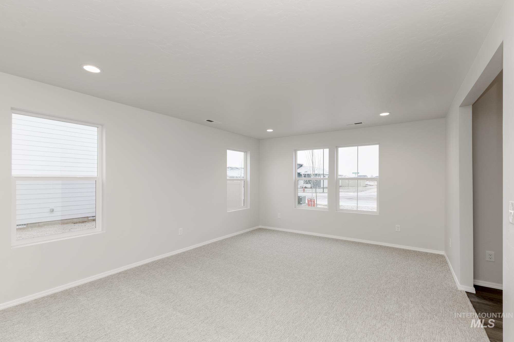 205 Golden Citrine Ave Property Photo 13
