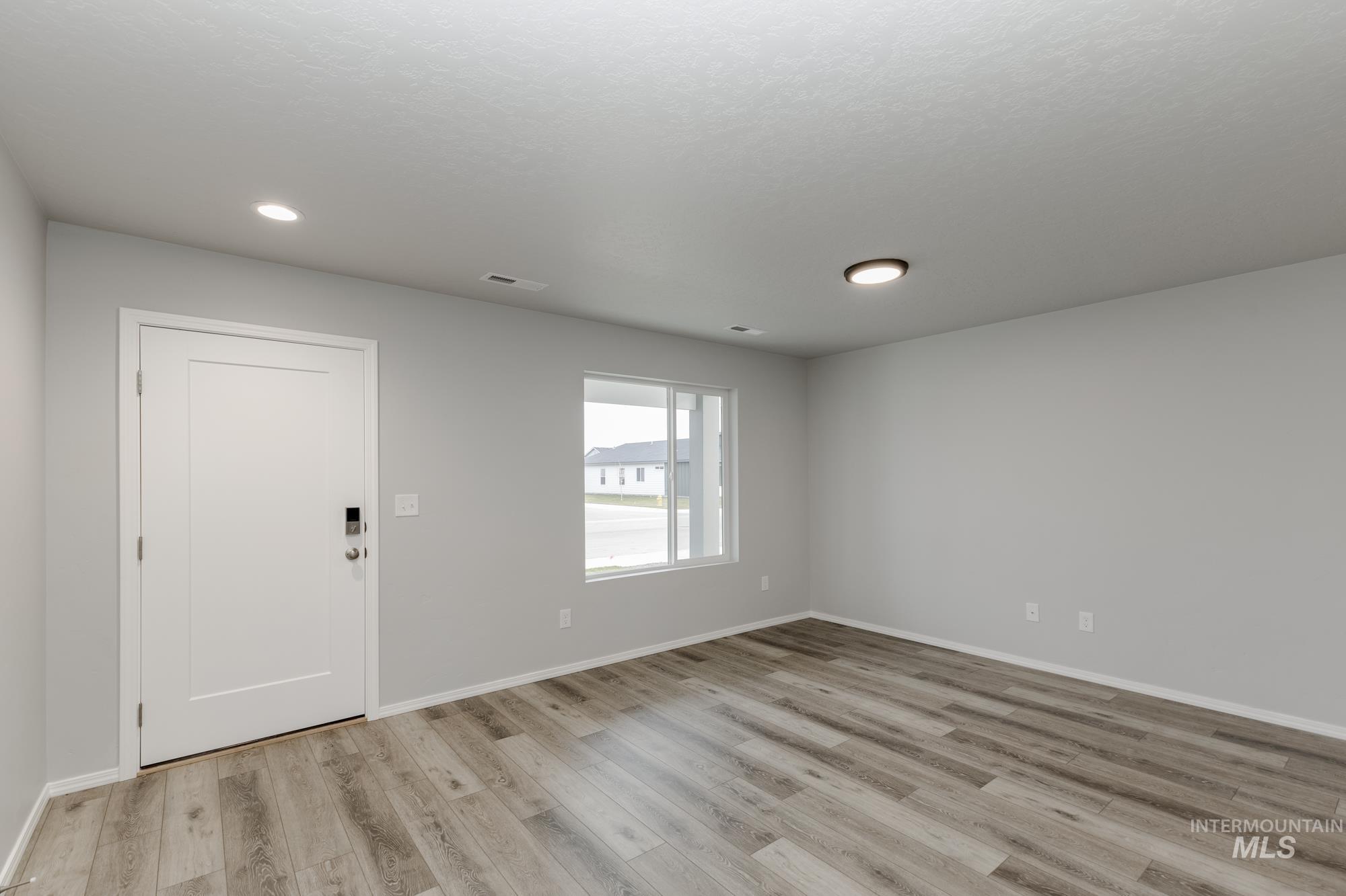 14871 N Fishing Creek Ave Property Photo 2