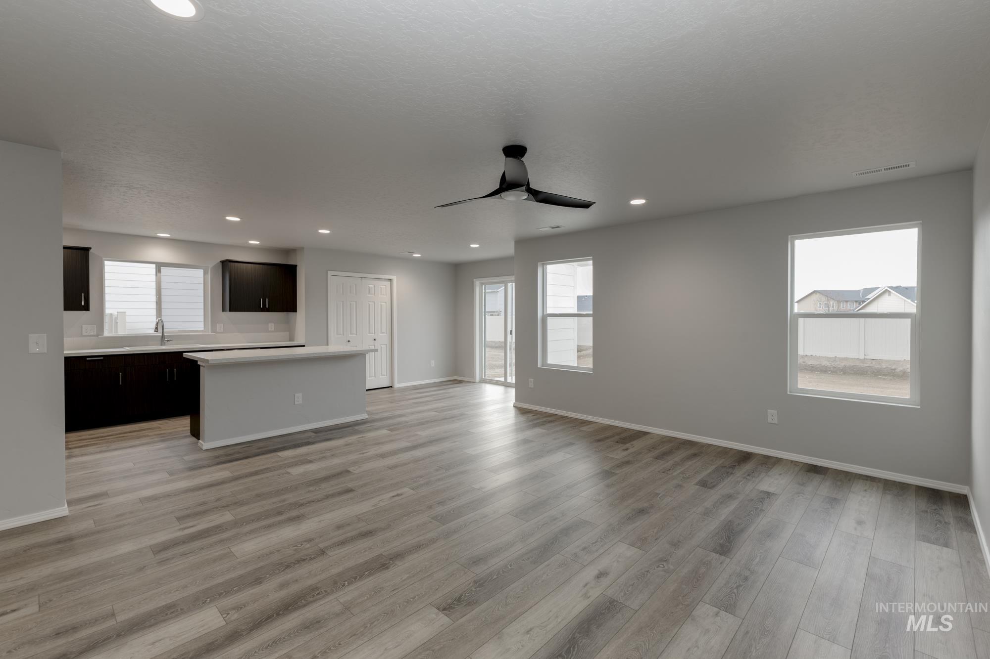14871 N Fishing Creek Ave Property Photo 6