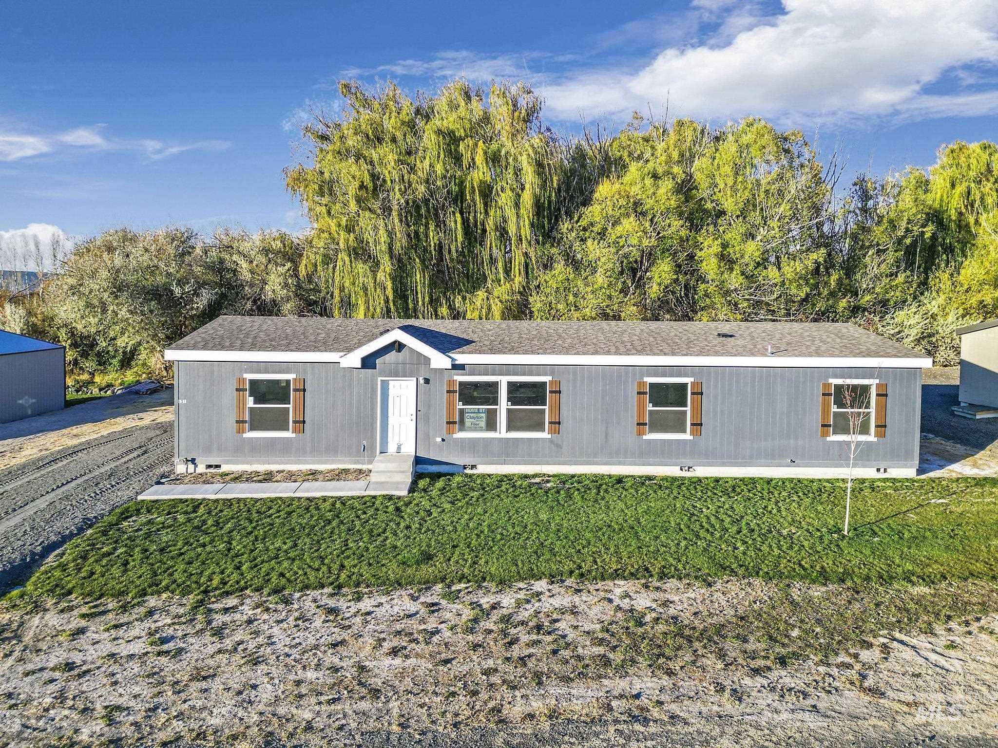 151 Sunset Dr N Property Photo 1