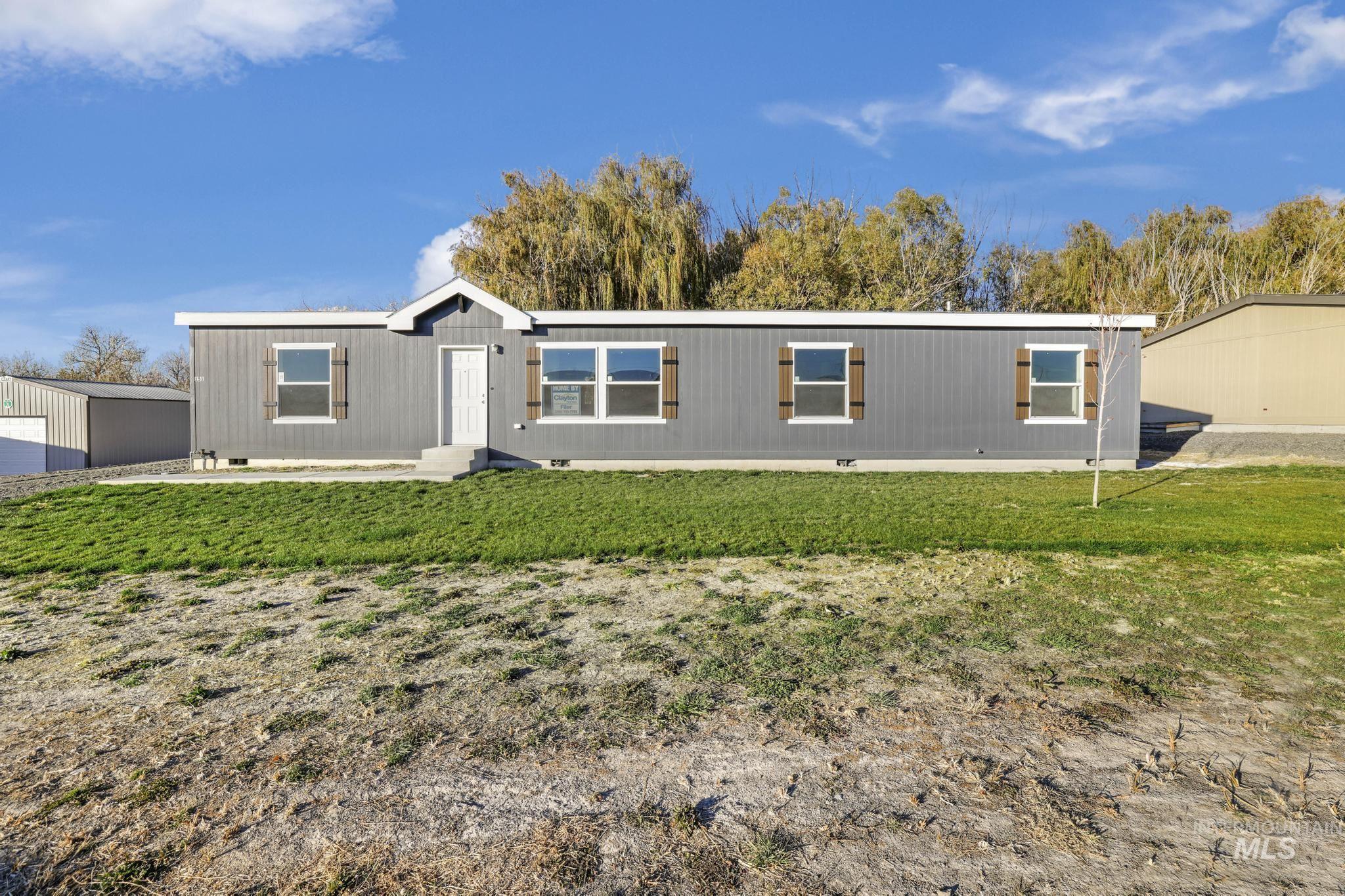 151 Sunset Dr N Property Photo 5
