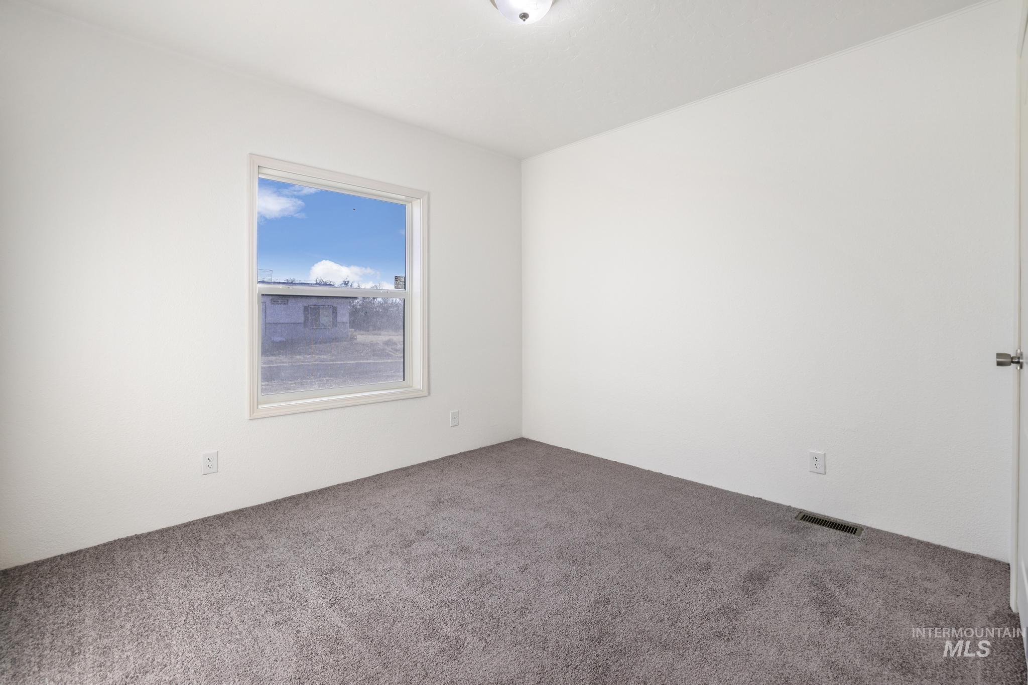 151 Sunset Dr N Property Photo 25