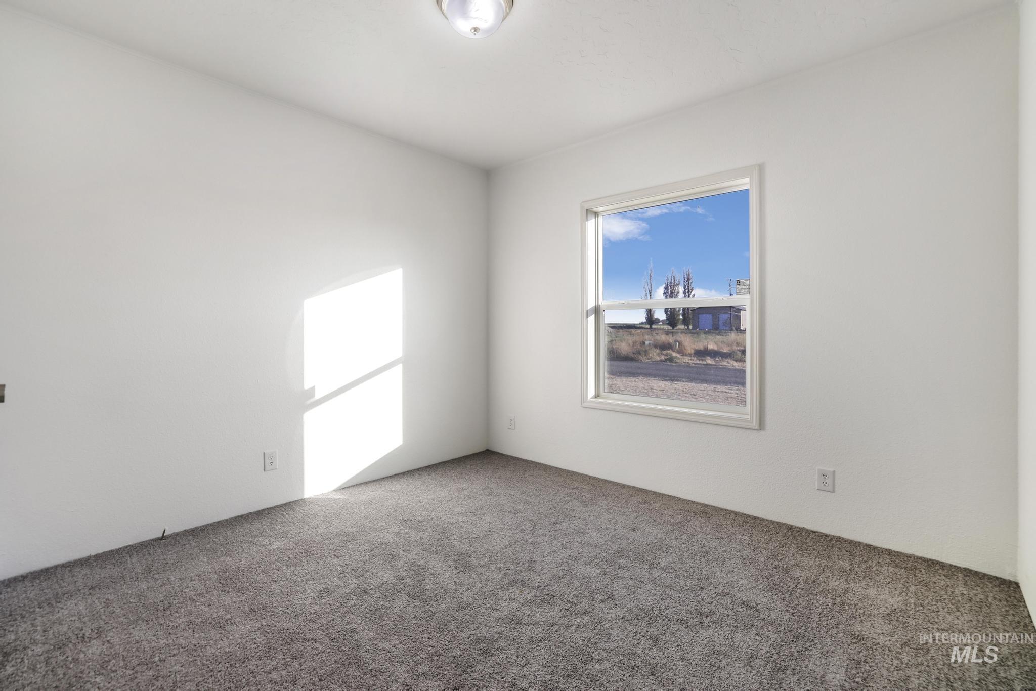 151 Sunset Dr N Property Photo 28