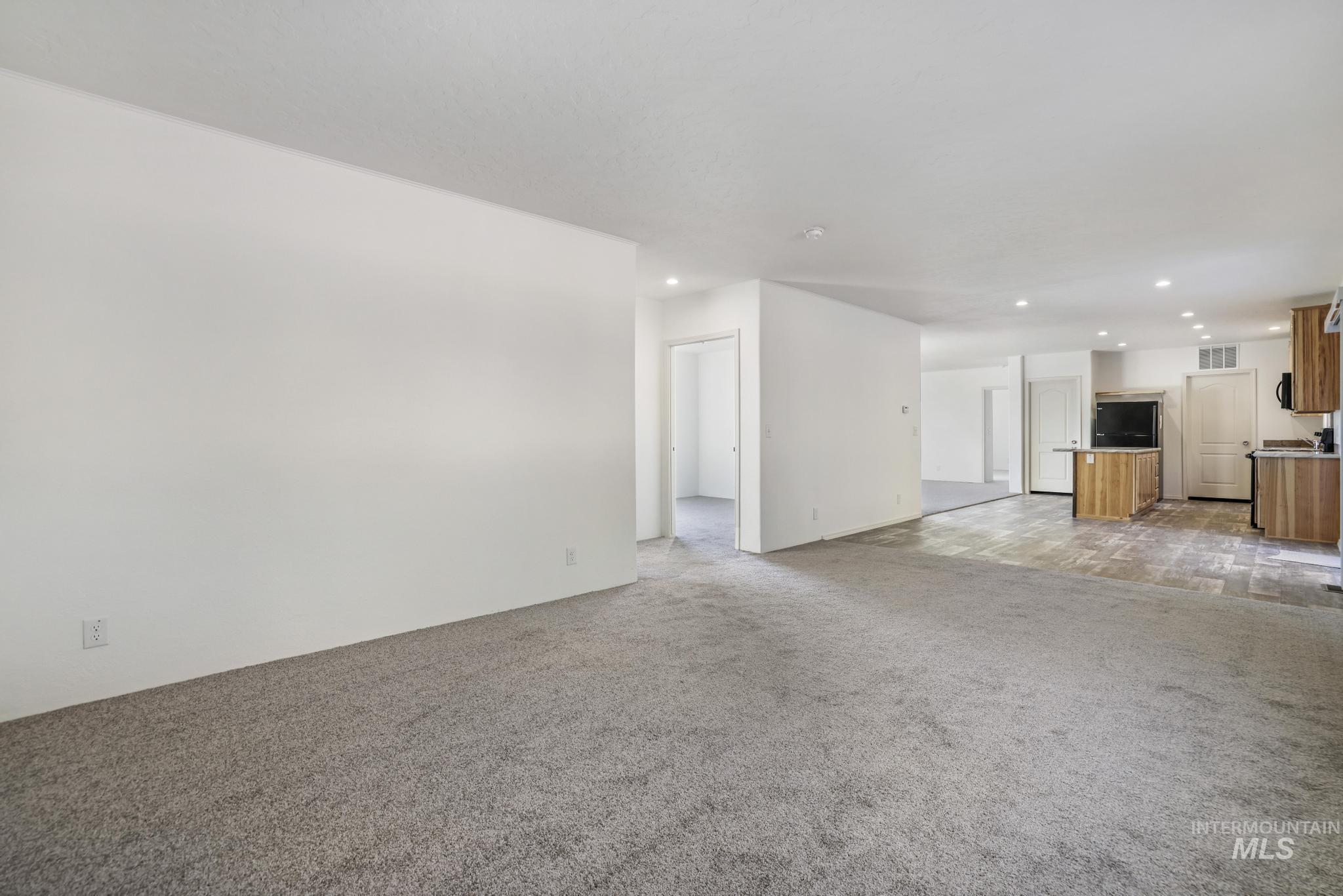 151 Sunset Dr N Property Photo 32