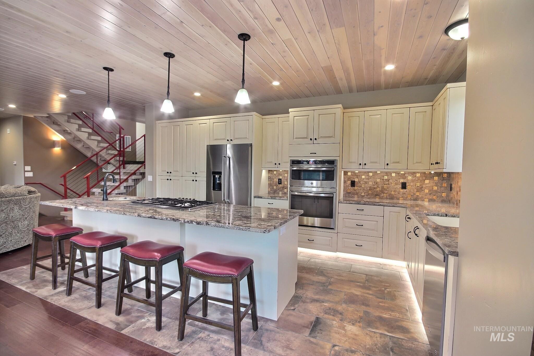 1286 Shore Drive Property Photo 5