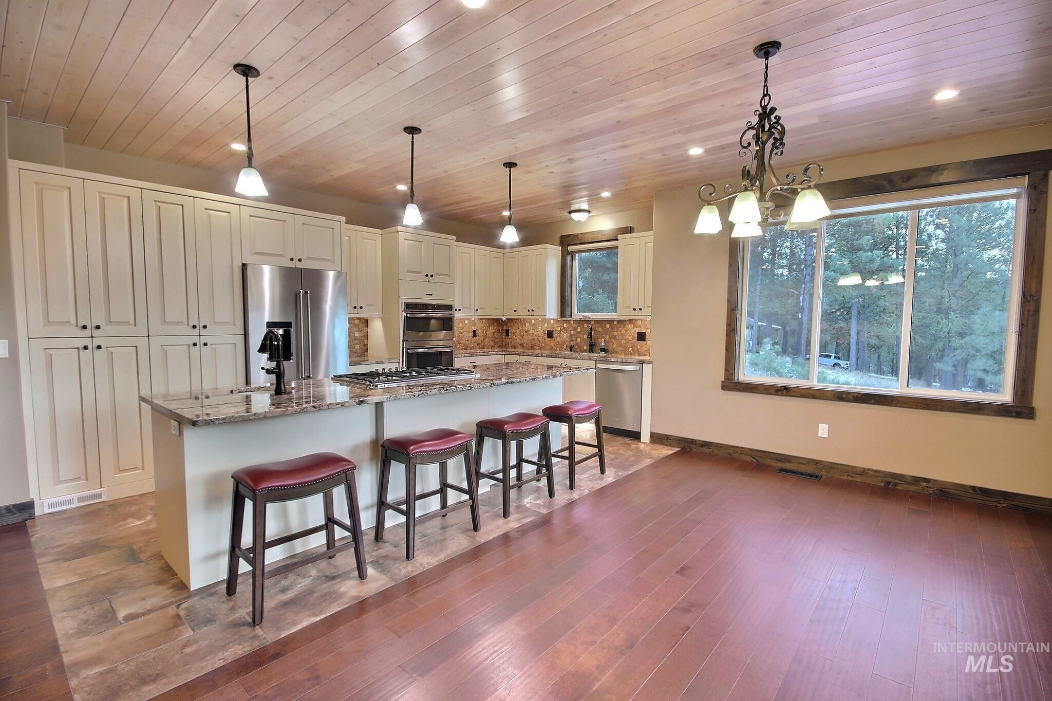 1286 Shore Drive Property Photo 6