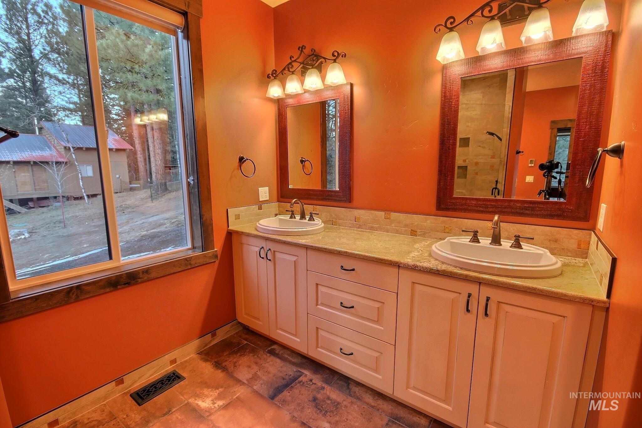1286 Shore Drive Property Photo 15