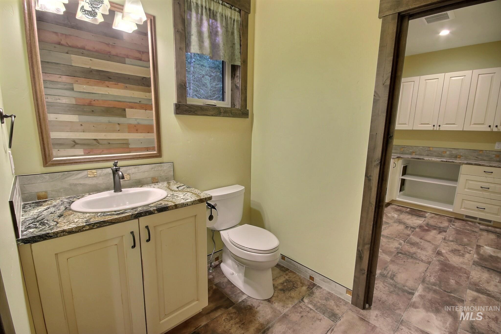 1286 Shore Drive Property Photo 24