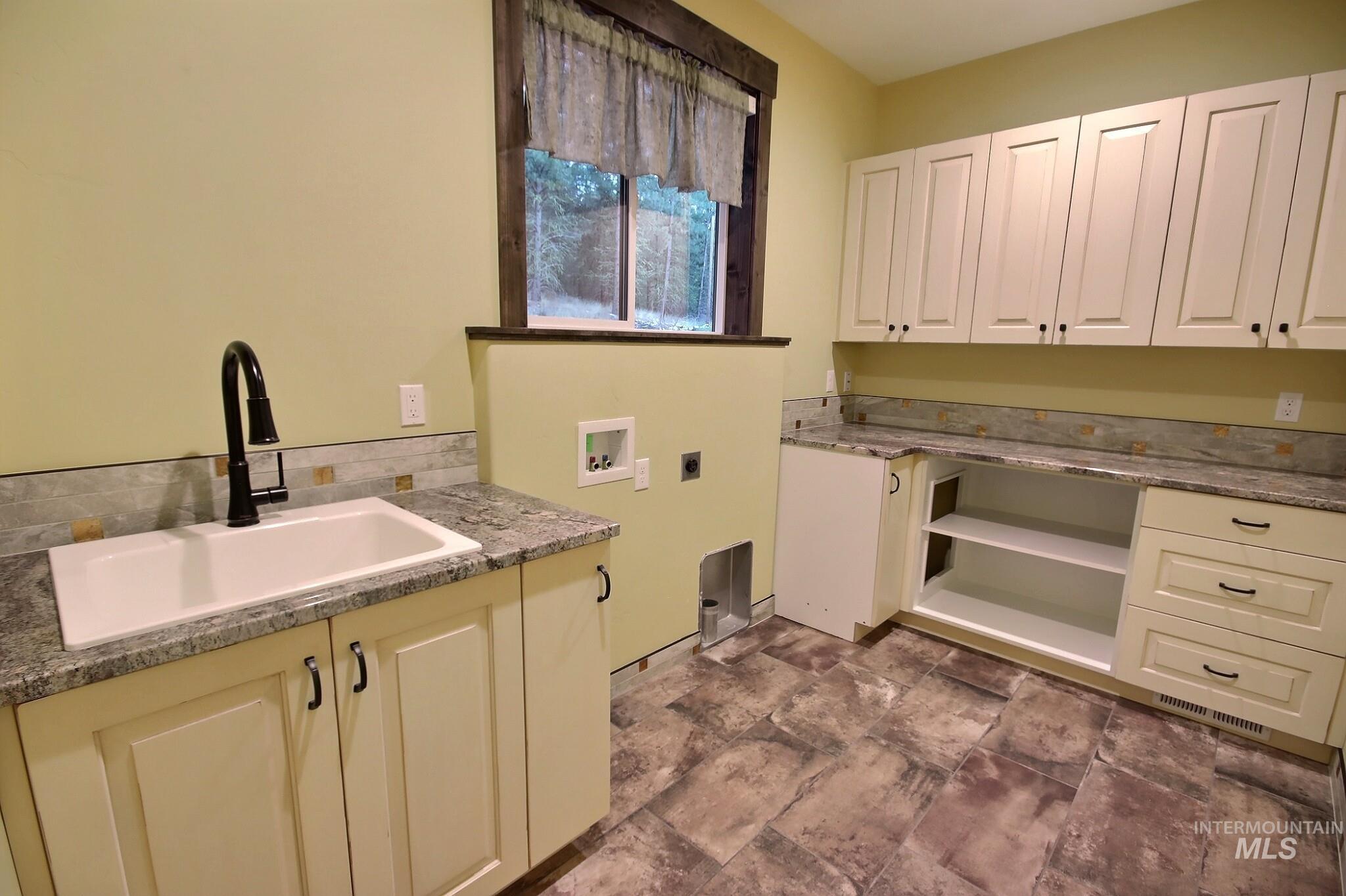1286 Shore Drive Property Photo 25