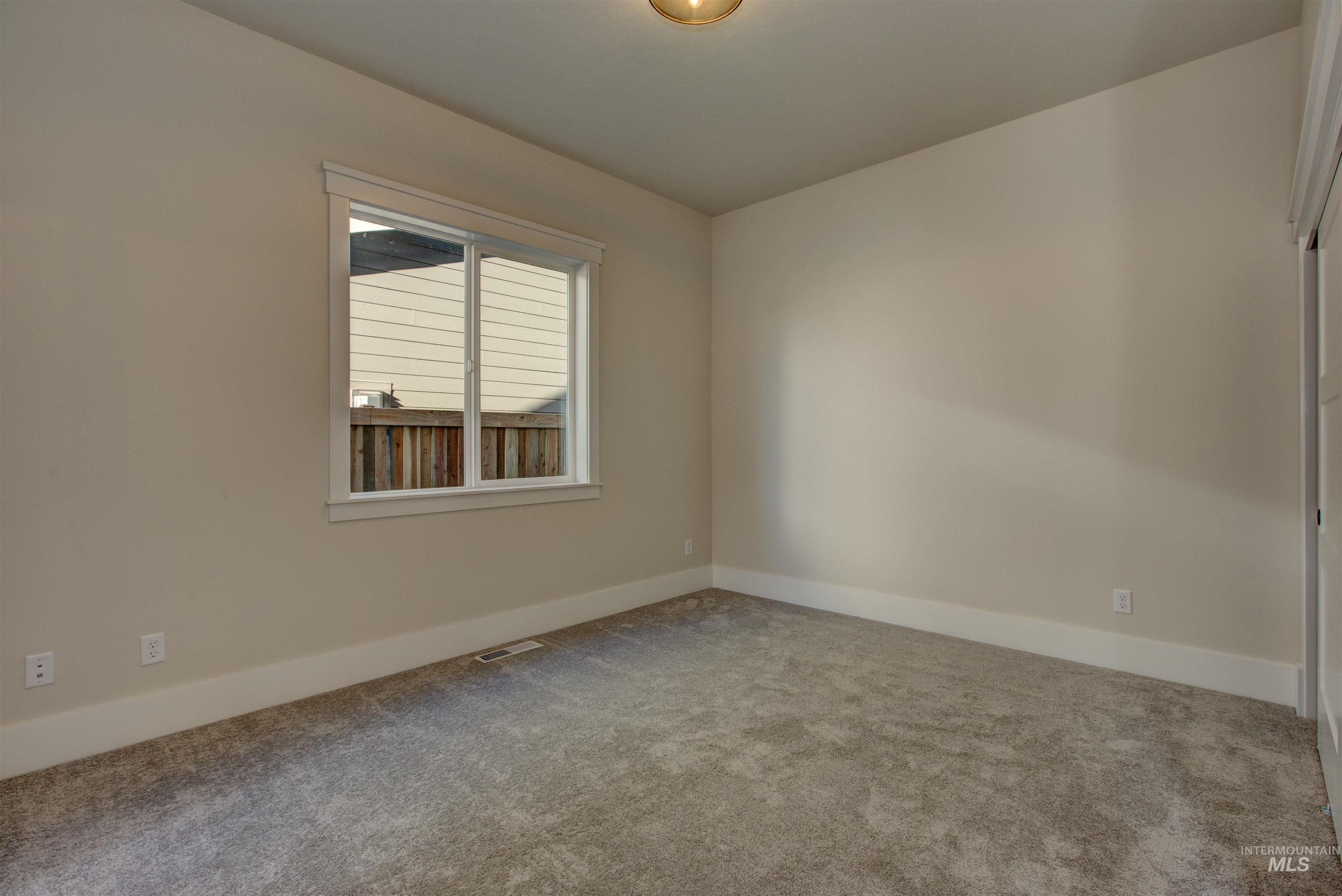 6620 S Mountaintop Way Property Photo 6
