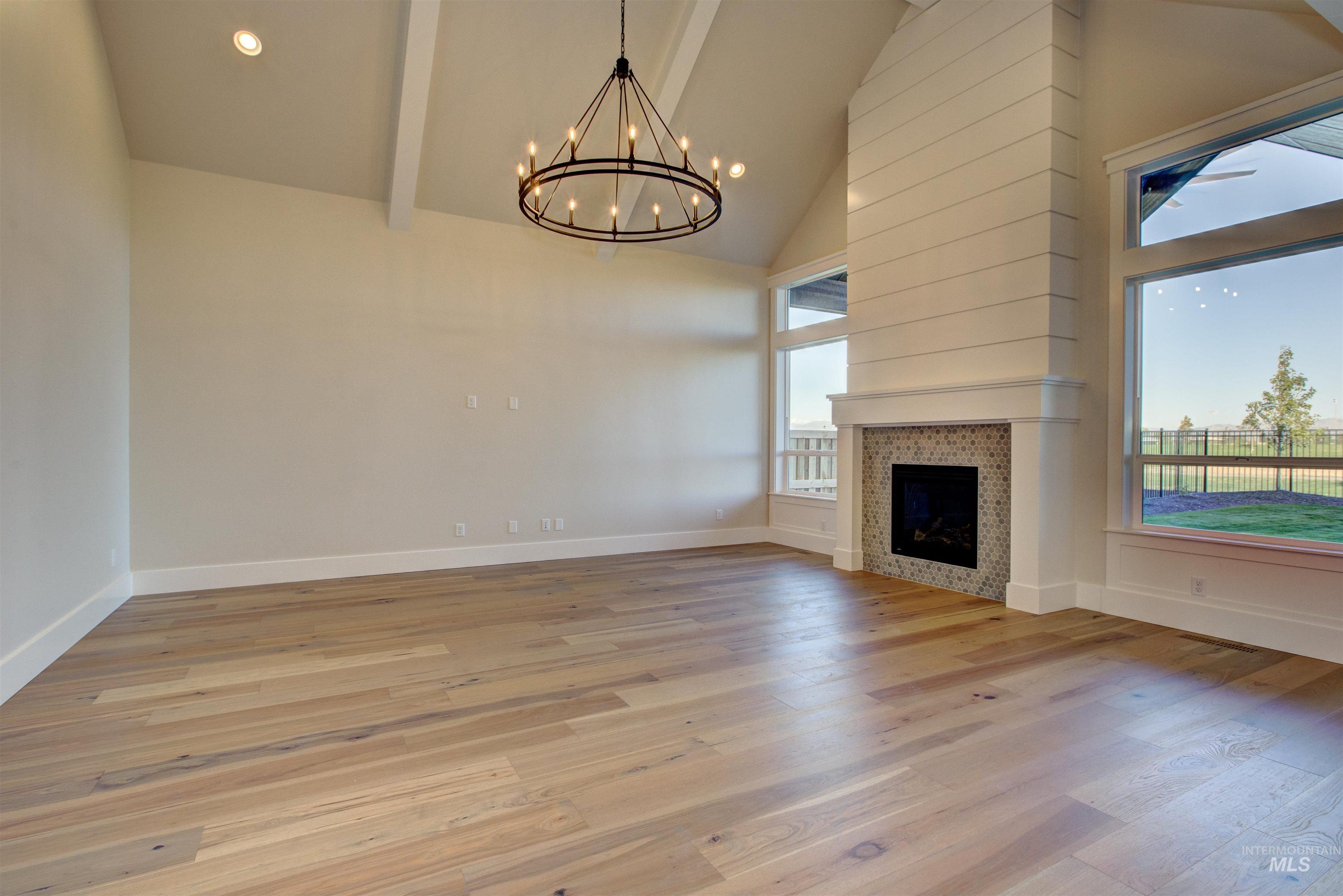 6620 S Mountaintop Way Property Photo 7