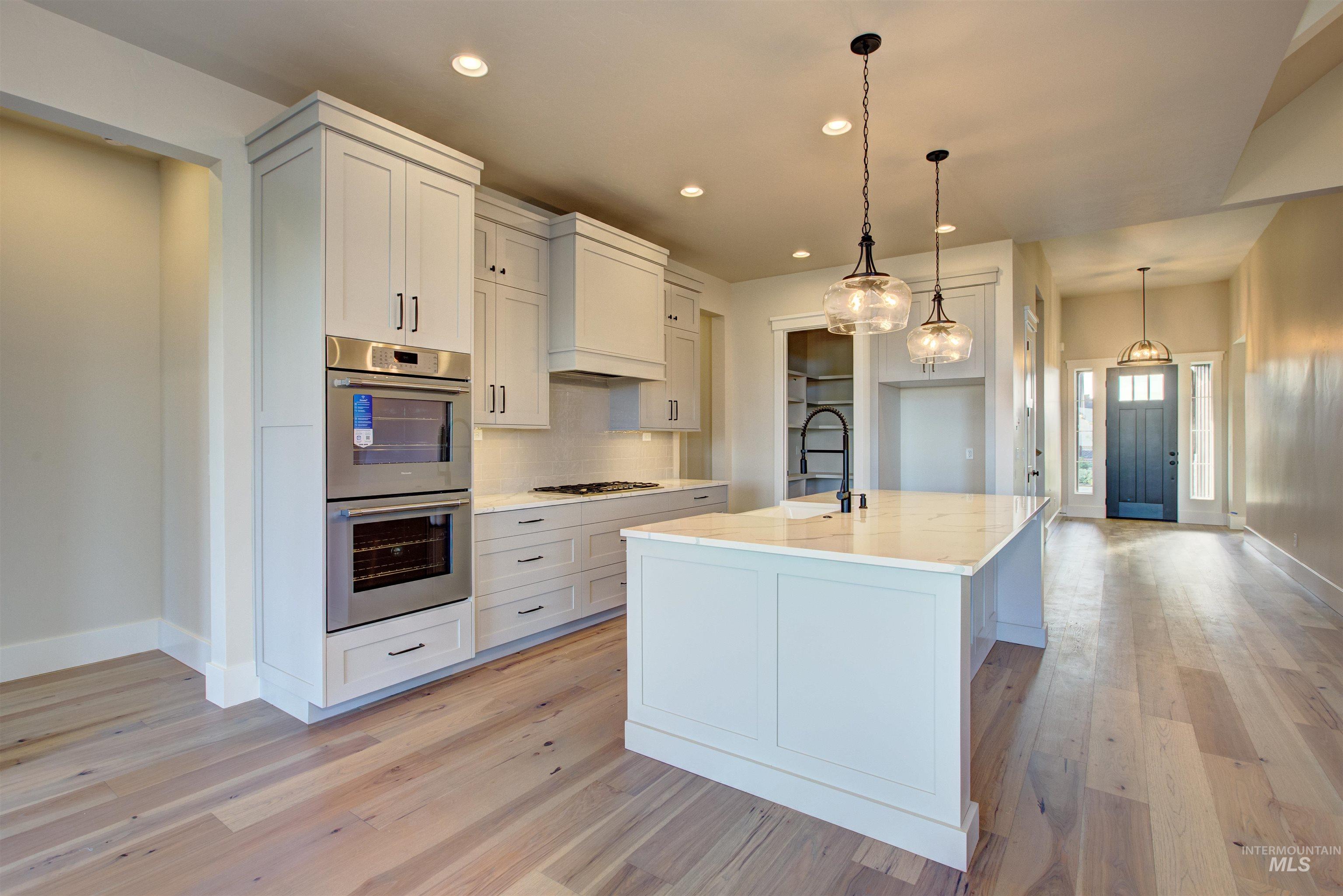 6620 S Mountaintop Way Property Photo 16