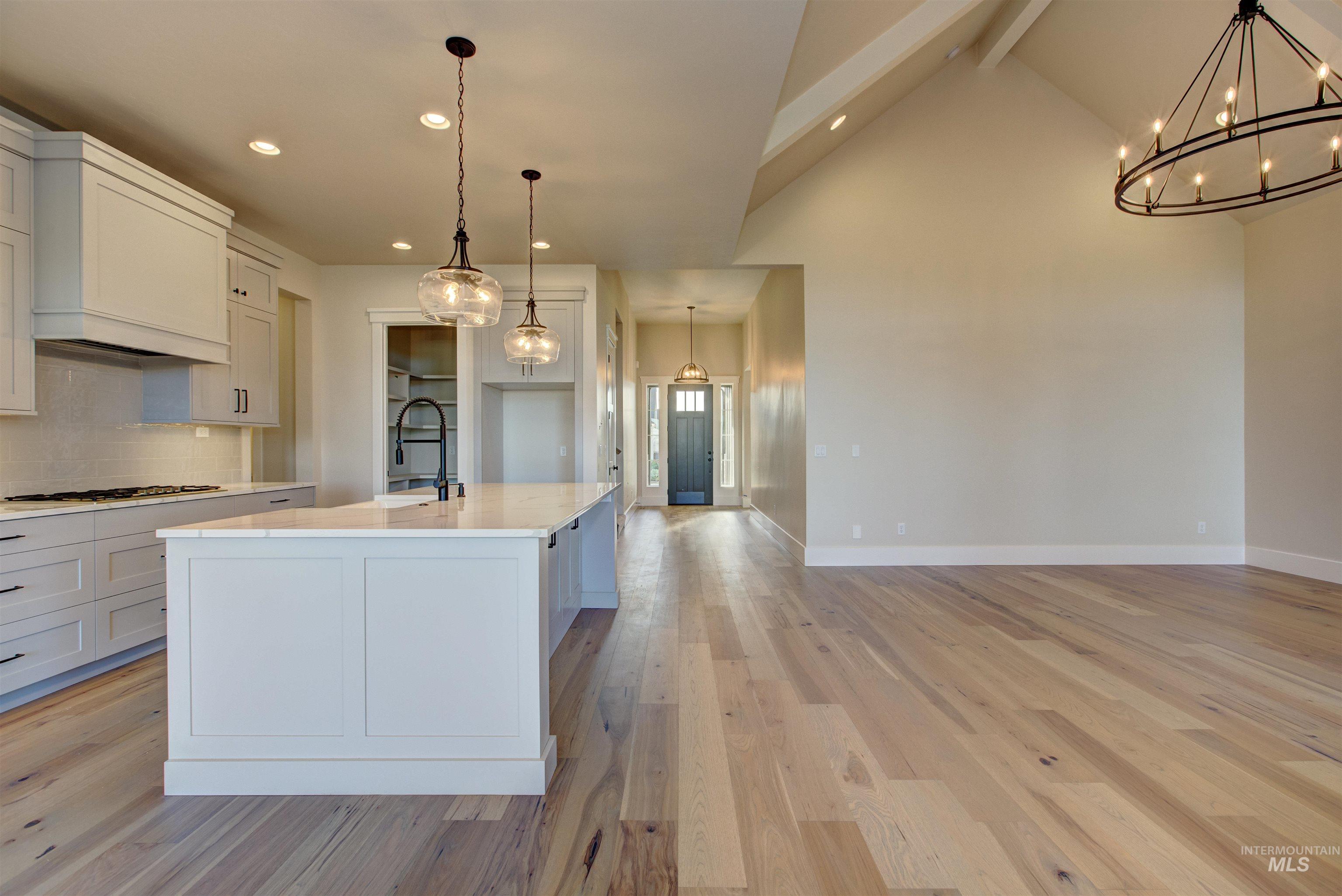 6620 S Mountaintop Way Property Photo 17