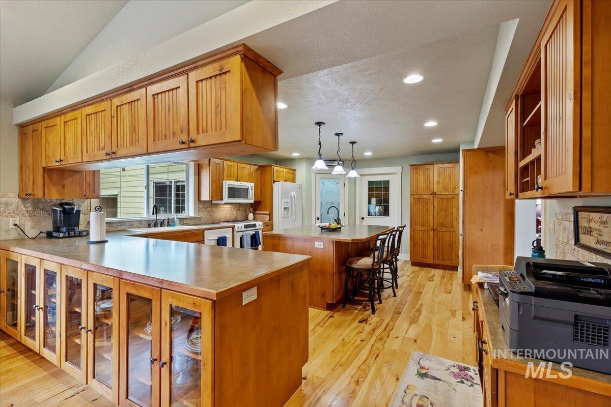 14 White Mesa Property Photo 17