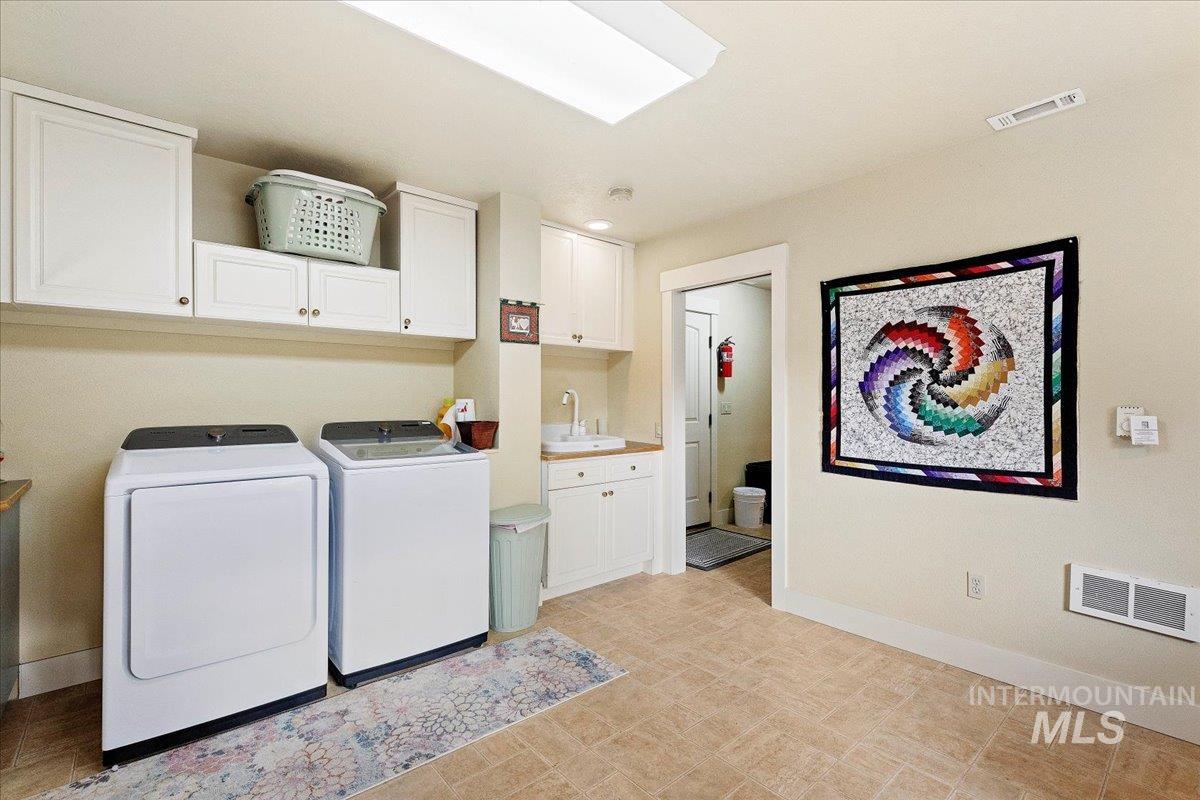 14 White Mesa Property Photo 38