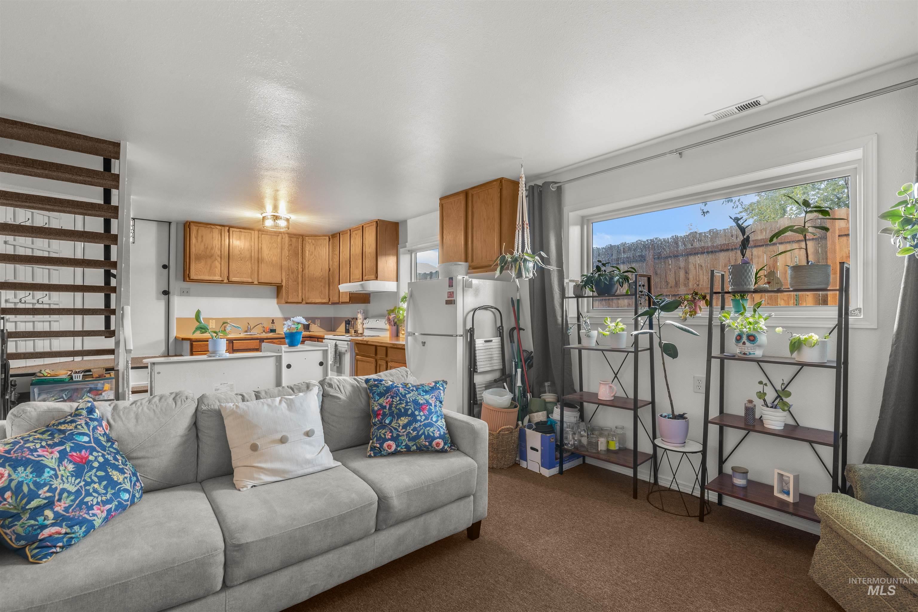 1380 Elm Street Property Photo 5